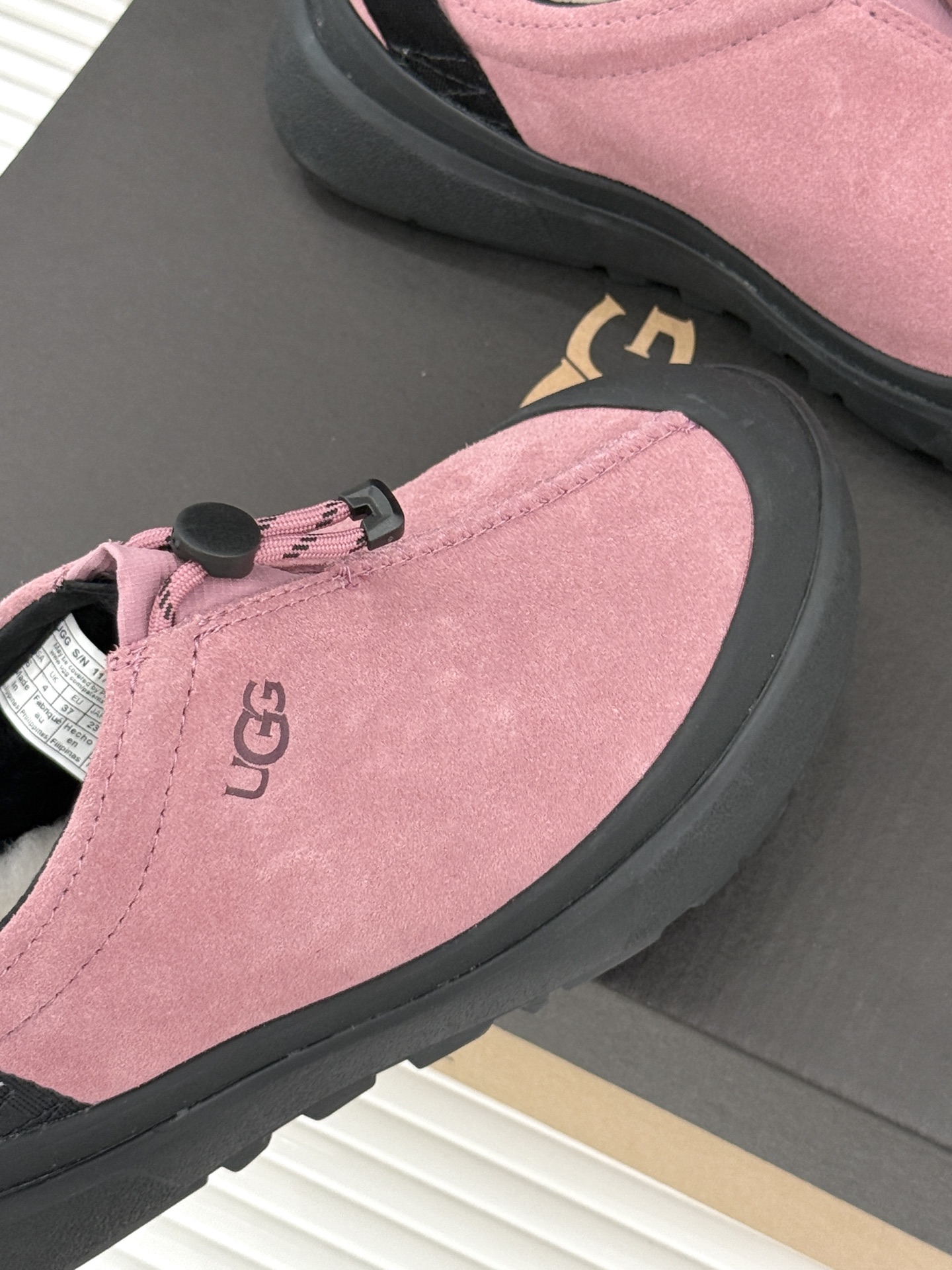 （男码＋10） UGG 26WF秋冬新品时尚彩壳 一脚蹬2.0塔斯曼羊毛休闲鞋 彩壳2.0质感升级 塔斯曼羊毛亲肤暖 一