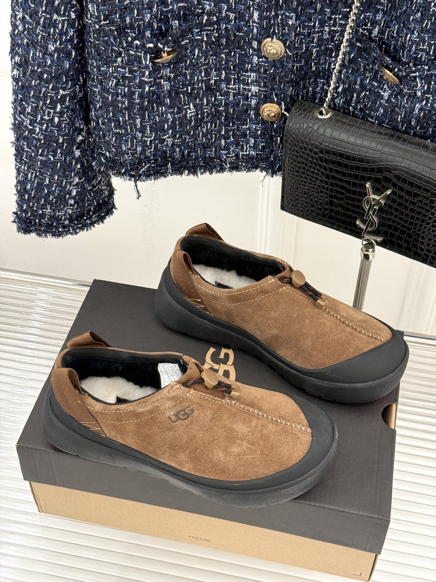 (男码+10) UGG 26WF秋冬新品时尚彩壳 一脚蹬2.0塔斯曼羊毛休闲鞋 彩壳2.0质感升级 塔斯曼羊毛亲肤暖 一 (男码+10) UGG 26WF秋冬新品时尚彩壳 一脚蹬2.0塔斯曼羊毛休闲鞋 彩壳2.0质感升级 塔斯曼羊毛亲肤暖 一