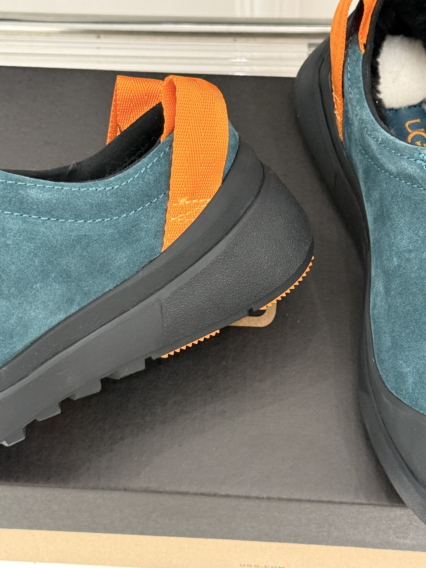 （男码＋10） UGG 26WF秋冬新品时尚彩壳 一脚蹬2.0塔斯曼羊毛休闲鞋 彩壳2.0质感升级 塔斯曼羊毛亲肤暖 一
