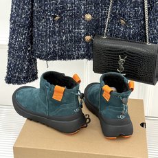 男码+10 UGG 26WF秋冬新品一脚蹬 情侣款迷你潮流雪地靴 一脚蹬穿脱超省心 情侣同款上脚太合拍 迷你靴型显腿长 男码+10 UGG 26WF秋冬新品一脚蹬 情侣款迷你潮流雪地靴 一脚蹬穿脱超省心 情侣同款上脚太合拍 迷你靴型显腿长