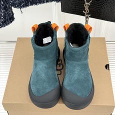 男码+10 UGG 26WF秋冬新品一脚蹬 情侣款迷你潮流雪地靴 一脚蹬穿脱超省心 情侣同款上脚太合拍 迷你靴型显腿长 男码+10 UGG 26WF秋冬新品一脚蹬 情侣款迷你潮流雪地靴 一脚蹬穿脱超省心 情侣同款上脚太合拍 迷你靴型显腿长
