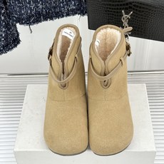 Untitlab 26WF秋冬新品 复古皮带扣两穿法雪地靴 复古皮带扣戳中审美 羊毛内里软糯又保暖 靴筒翻折一靴两穿 软 Untitlab 26WF秋冬新品 复古皮带扣两穿法雪地靴 复古皮带扣戳中审美 羊毛内里软糯又保暖 靴筒翻折一靴两穿 软