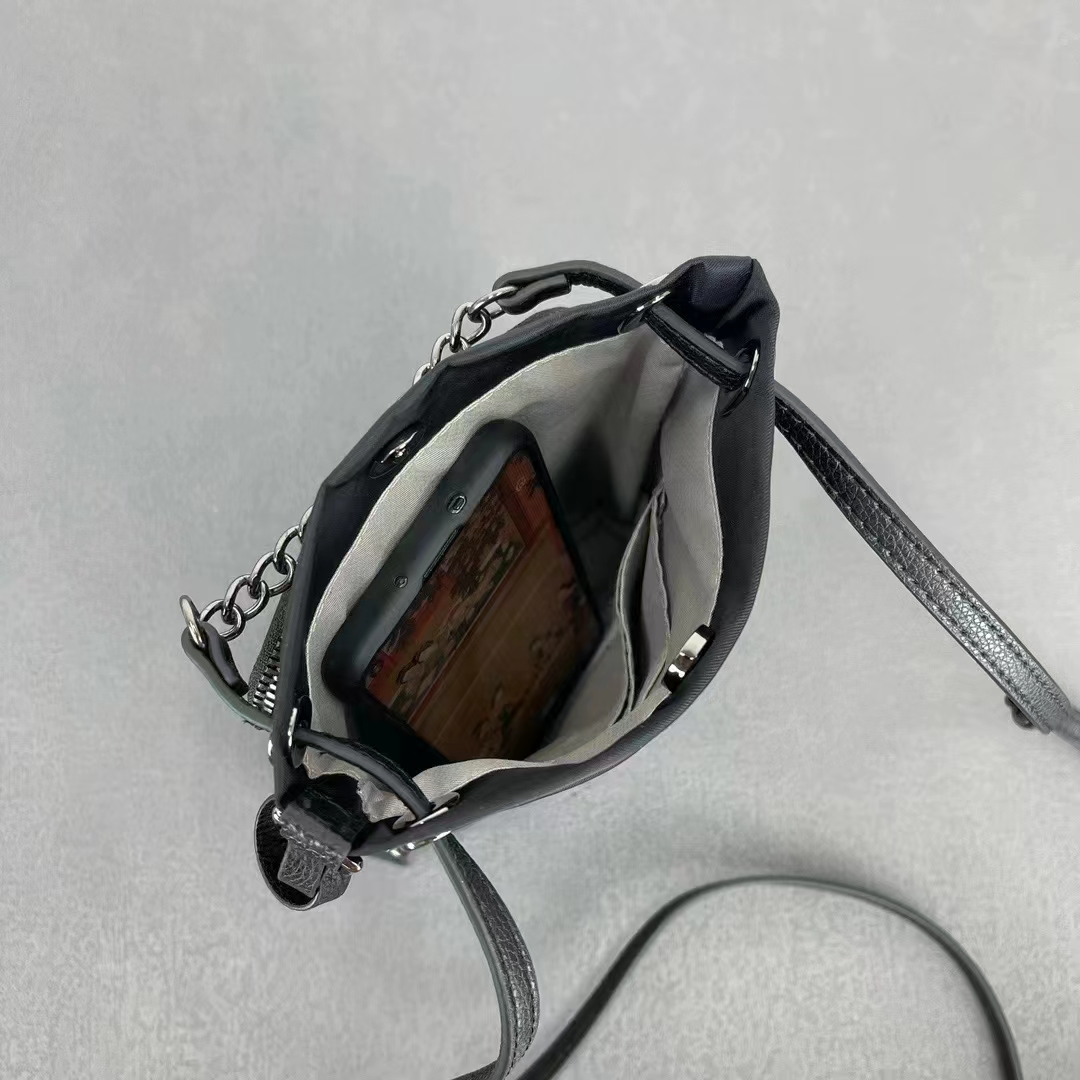 여행가방 134380 가방 Bag 썸네일 이미지
