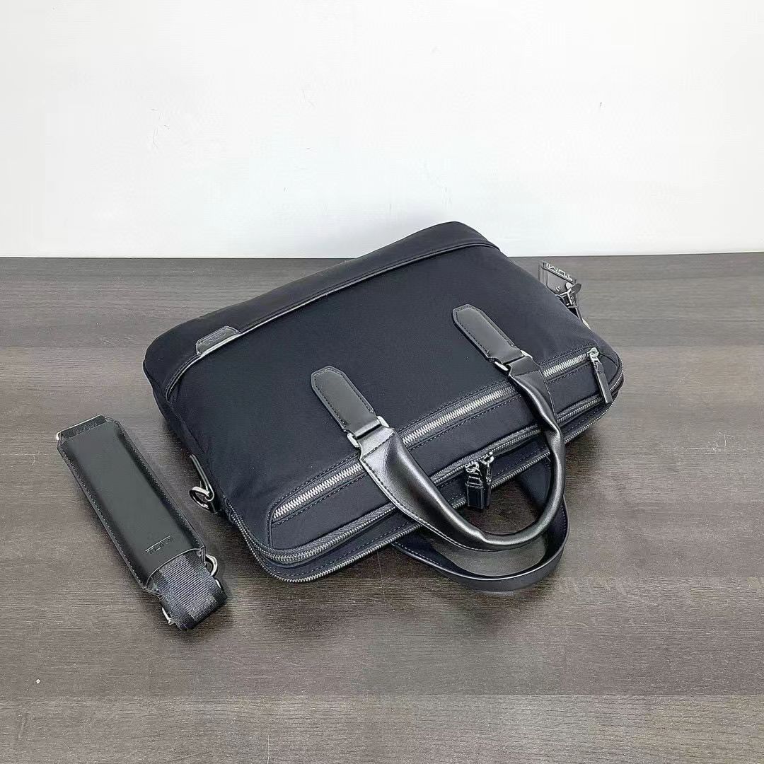 여행가방 134379 가방 Bag 썸네일 이미지