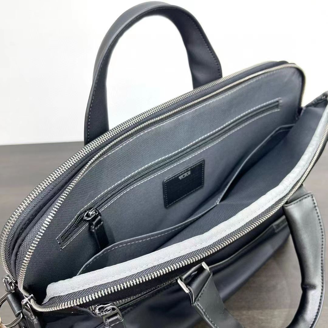 여행가방 134379 가방 Bag 썸네일 이미지