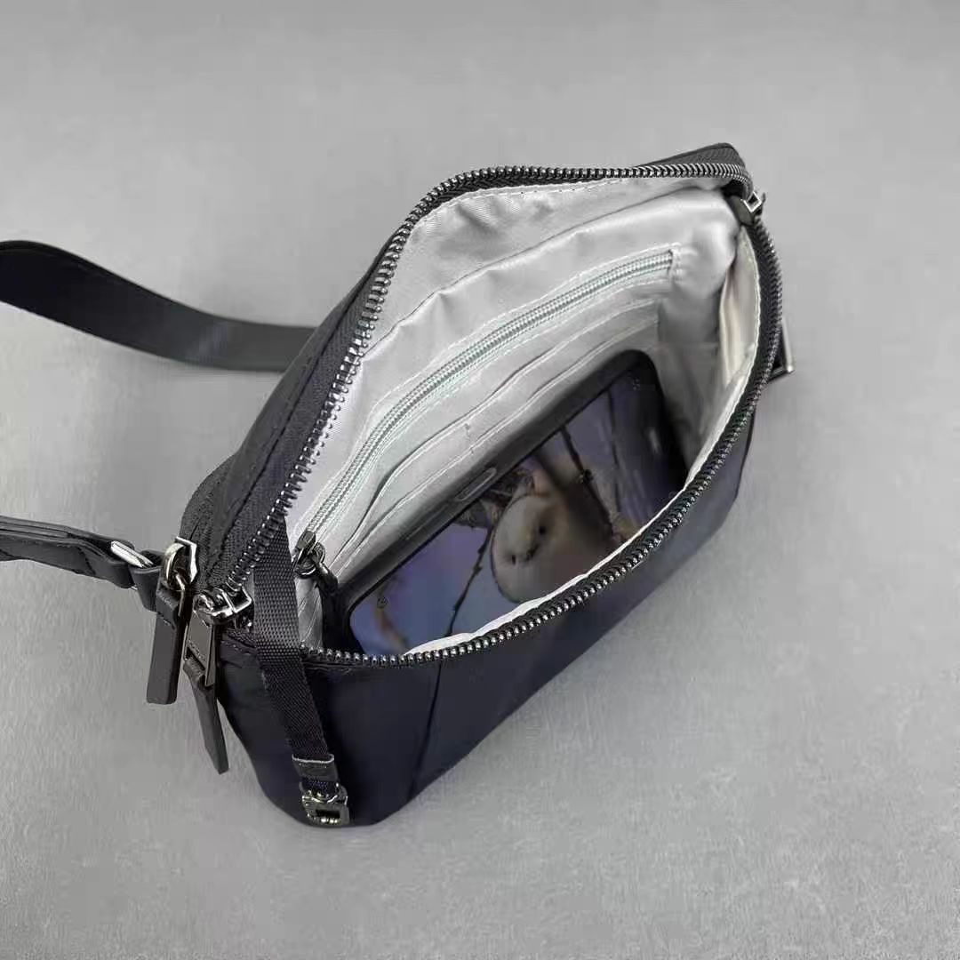 여행가방 134364 가방 Bag 썸네일 이미지