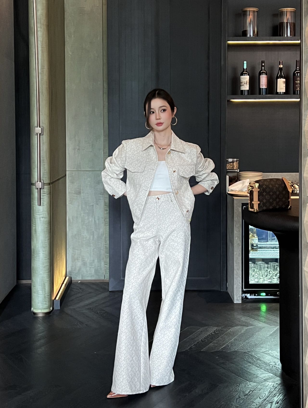 NO:796830,Model upper body picture,,19860909模特上身图,,,Women's clothing