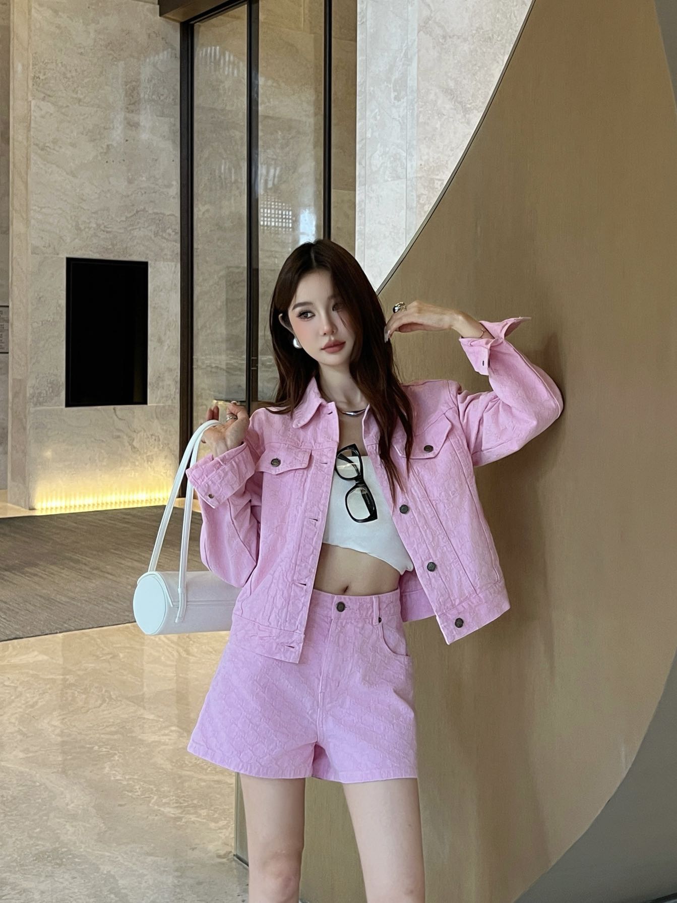NO:797444,Model upper body picture,,19860909模特上身图,,,Women's clothing