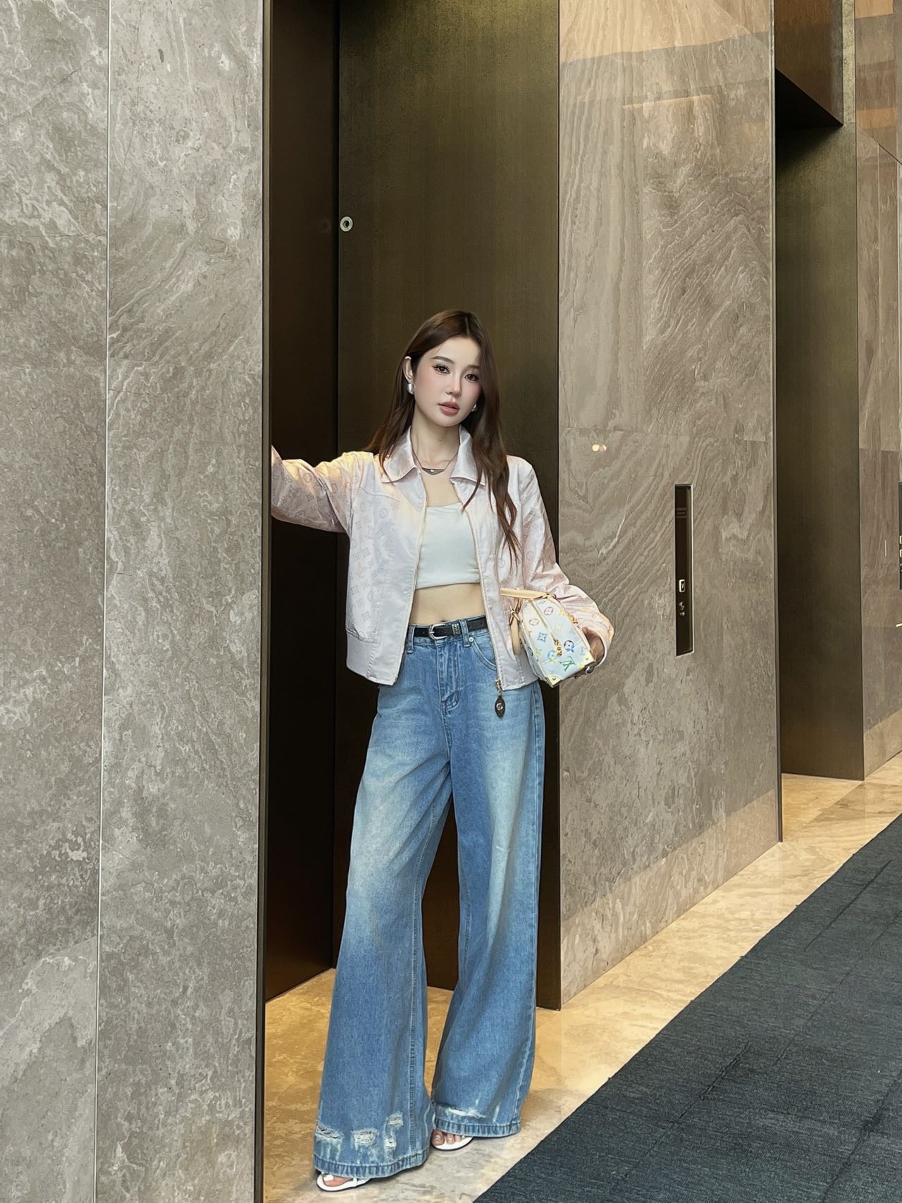 NO:797875,Model upper body picture,,19860909模特上身图,,,Women's clothing