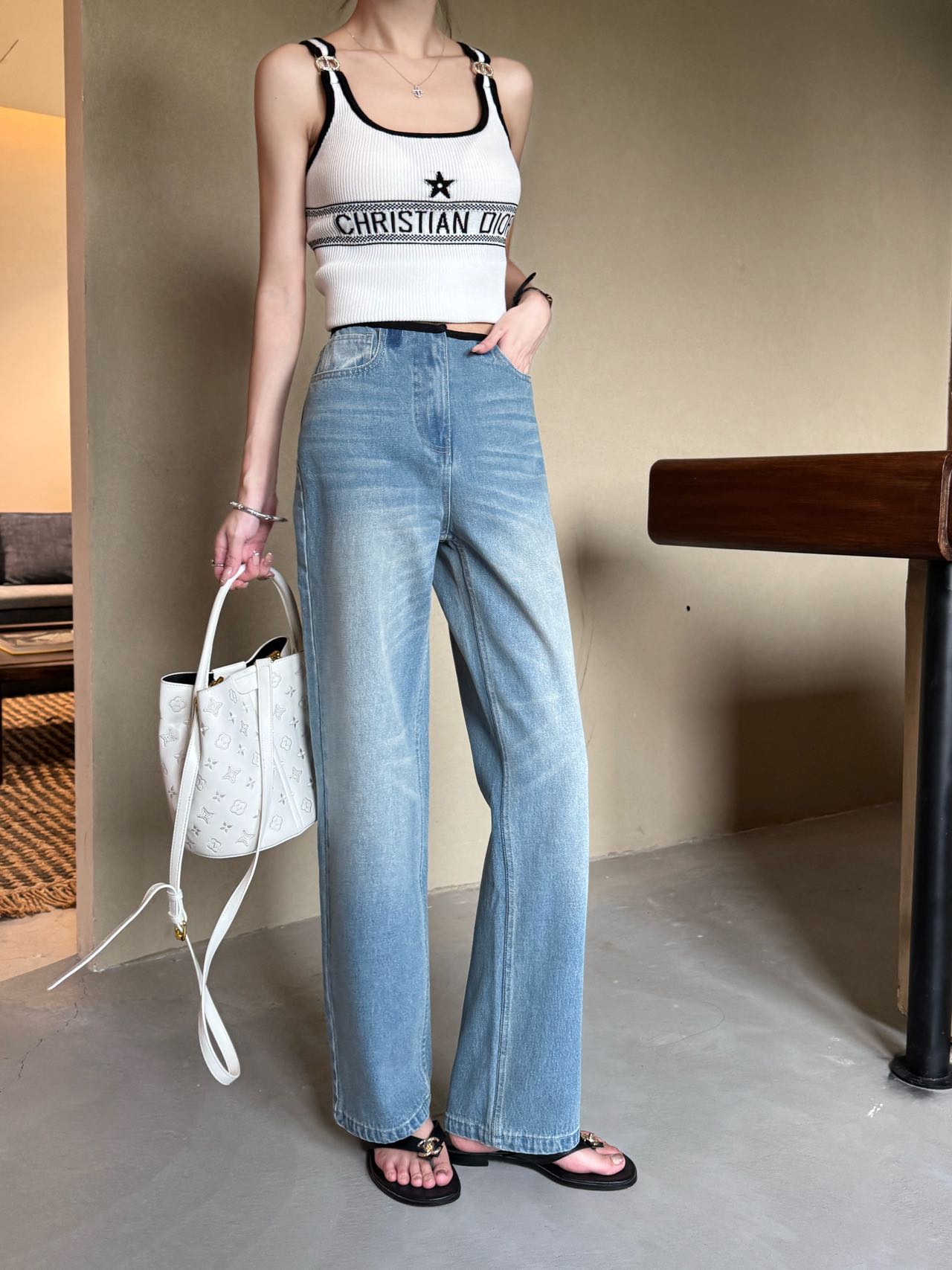 NO:909805,Model upper body picture,,19860909模特上身图,,,Women's clothing