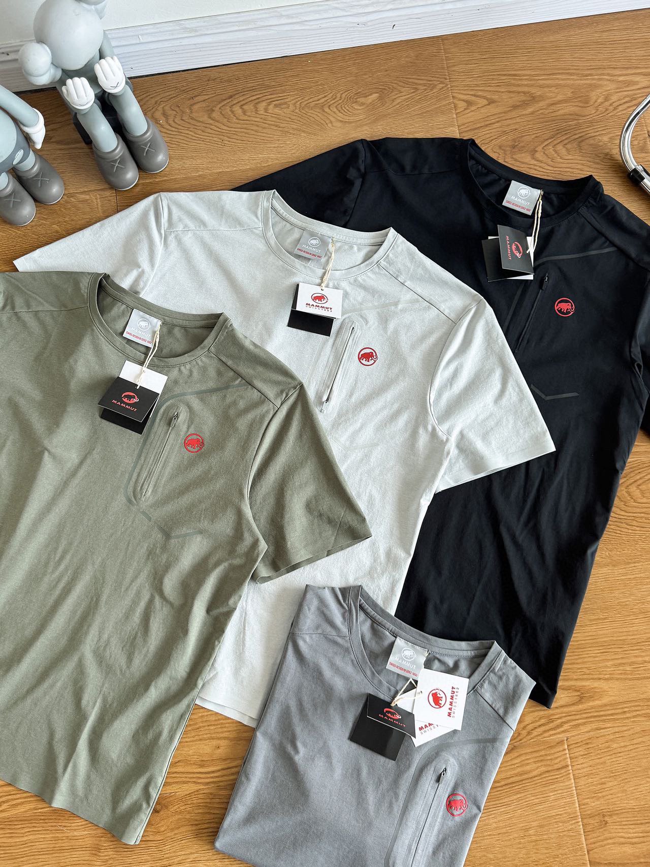 Alternative view of T-Shirt 02292