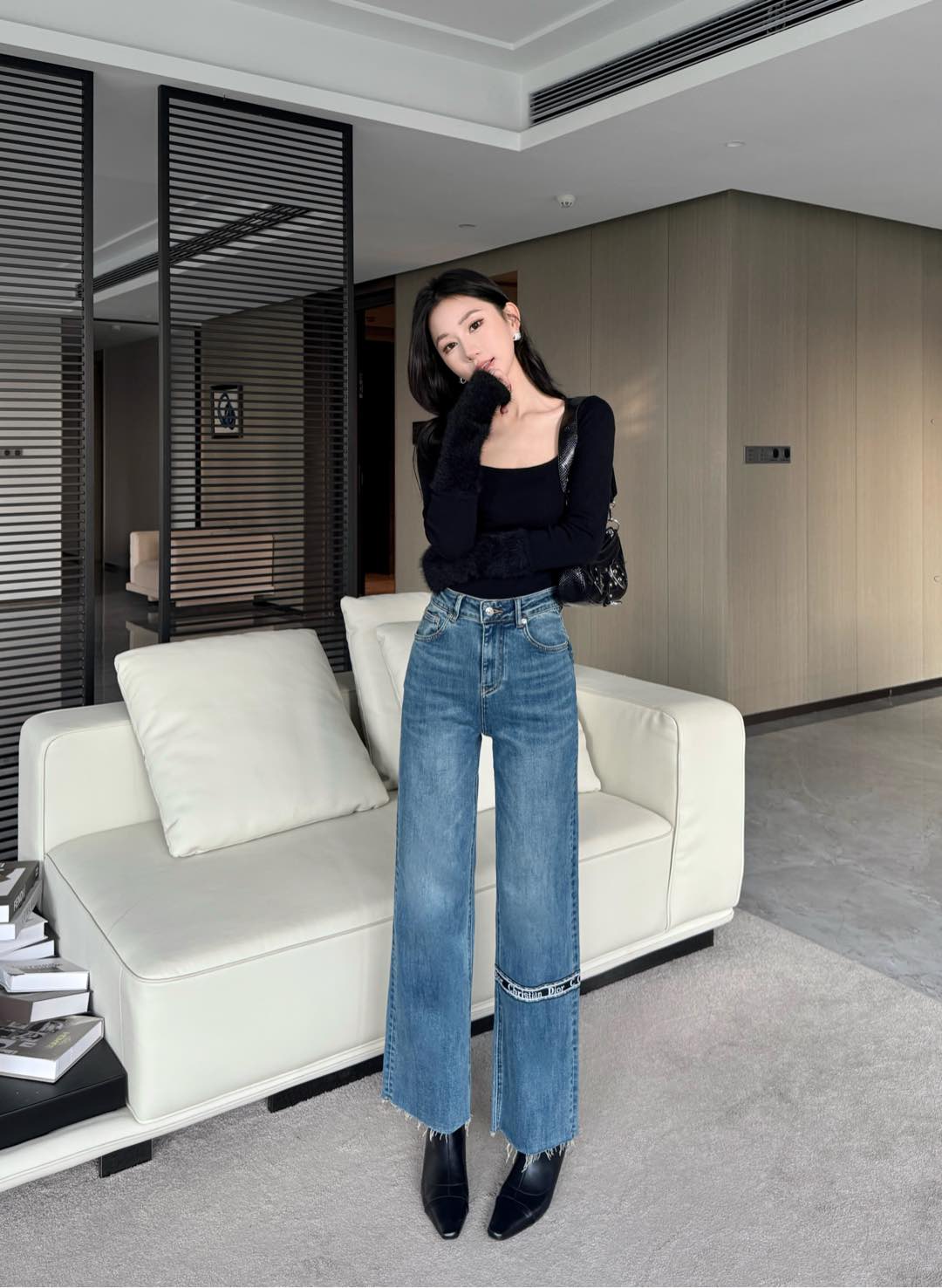 NO:314282,Model number G25011478 Dio* new high-end custom original logo hardware accessories, contrasting webbing letter logo spliced ​​trouser legs with breasted trousers, elastic and slimming straight and narrow version of wide-leg jeans!  Blue, 26.27.28.29.30 (26 size waist circumference 66, trousers length 101 fabric high elasticity), dior, jeans, alexander wang19860909款号G25011478 Dio*新款 高端定制原版logo五金配件、撞色织带字母logo拼接裤脚毛边裁剪弹力显瘦直筒窄版阔腿牛仔裤！蓝色,26.27.28.29.30（26码腰围66,裤长101面料高弹）,,dior,jeans,alexander wang,Women's clothing