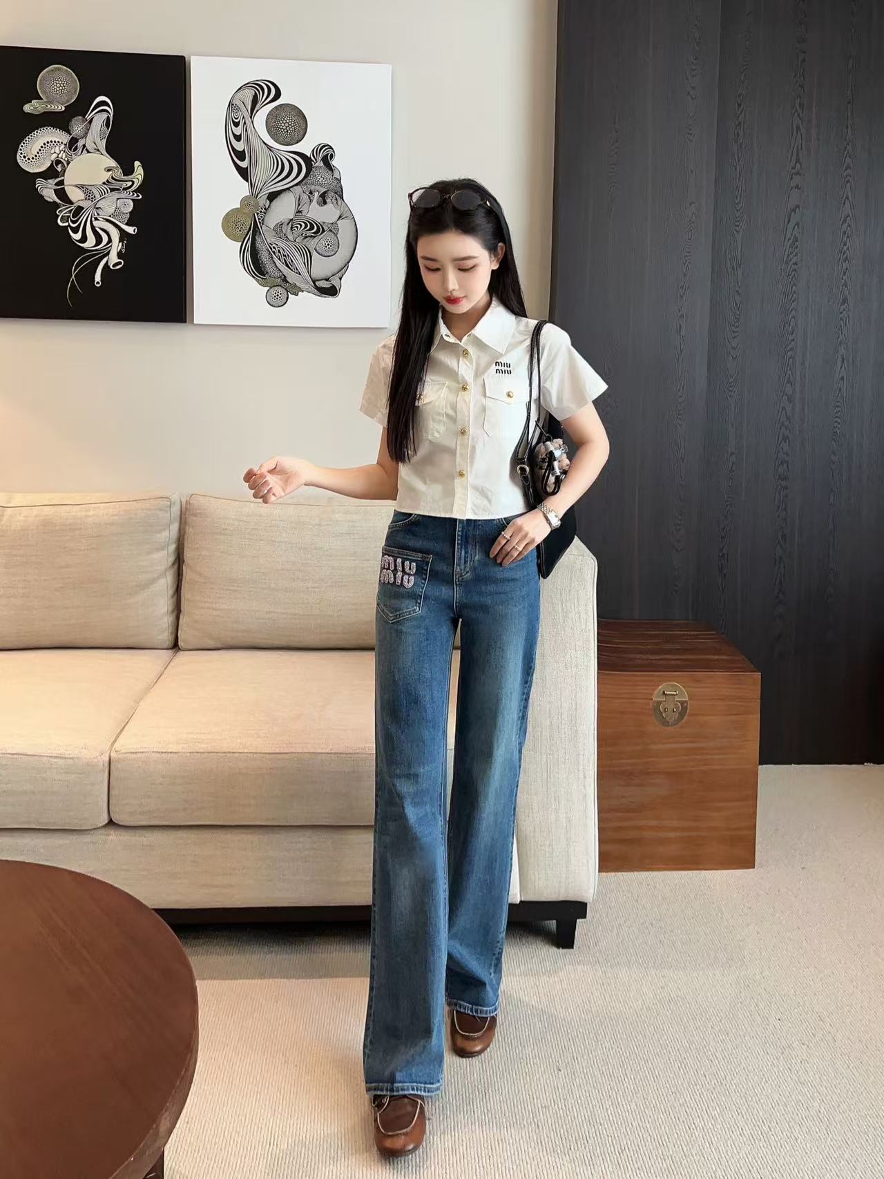 NO:308724,Model number G25021975 MIUMI*Miaojia new high-end custom stretch fabric is soft and comfortable!  Original logo hardware accessories, luxury heavy industry diamond-inlaid bead logo decoration, fashionable and versatile straight wide-leg jeans and trousers!  Blue, 36.38.40.42.44 (42 size waist circumference 72-76 shot, trouser length 107), miumiu, jeans, alexander wang19860909款号G25021975 MIUMI*缪家新款高端定制弹力面料柔软舒适！原版logo五金配件、奢华重工镶钻钉珠logo装饰时尚百搭直筒阔腿牛仔裤长裤！蓝色、36.38.40.42.44（42码腰围72～76中弹,裤长107）,,miumiu,jeans,alexander wang,Women's clothing
