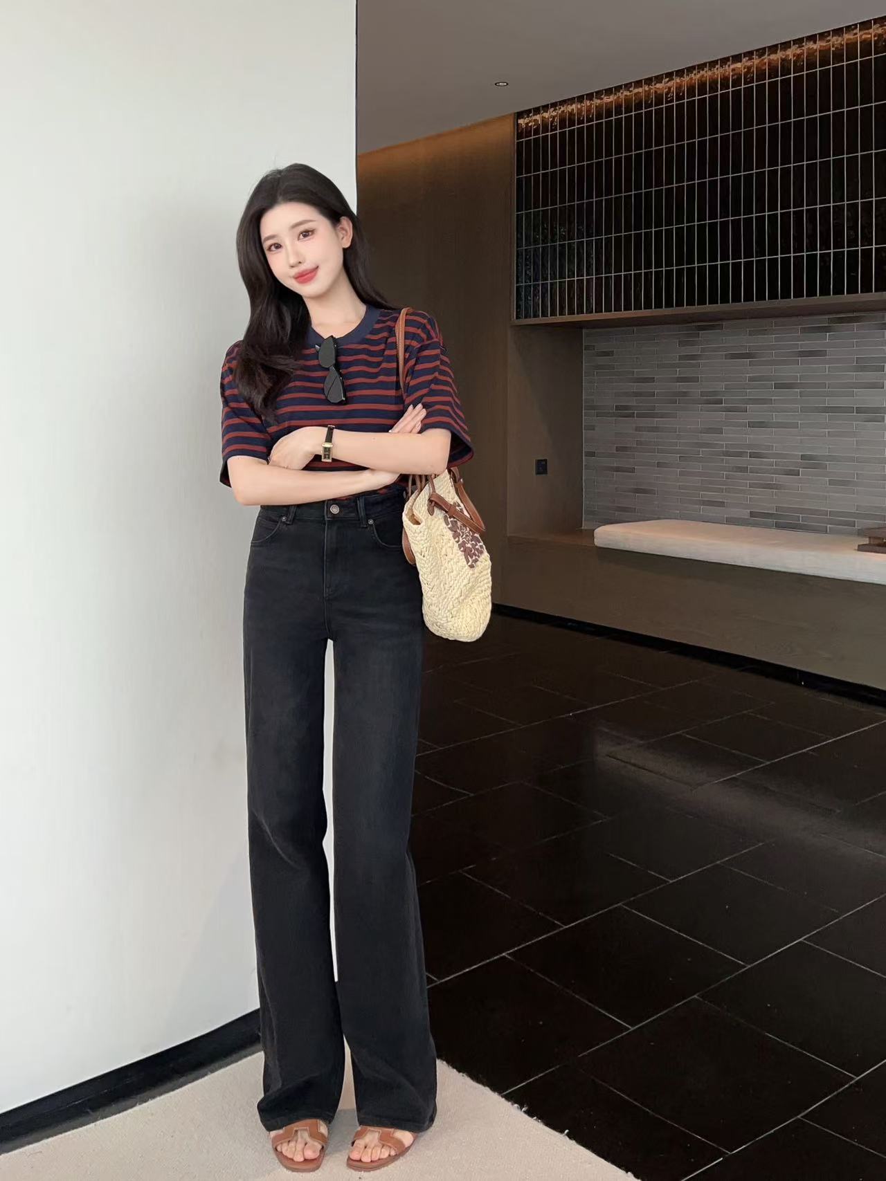 NO:322917,Model number G25030619 CELIN*E new model high-end custom stretch fabric soft and comfortable!  Original logo hardware accessories, contrasting Arc de Triomphe logo embroidery logo decoration, fashionable and versatile straight wide-leg jeans and trousers!  Dark gray, 26.27.28.29.30 (28 size waist circumference 68~74 high elasticity, hip circumference 90, pants length 105) hair, celine, jeans, alexander wang19860909款号G25030619 CELIN*E新款 高端定制弹力面料柔软舒适！原版logo五金配件、撞色凯旋门logo刺绣徽标装饰 时尚百搭直筒阔腿牛仔裤长裤！深灰色,26.27.28.29.30（28码腰围68～74高弹,臀围90,裤长105）发,,celine,jeans,alexander wang,Women's clothing