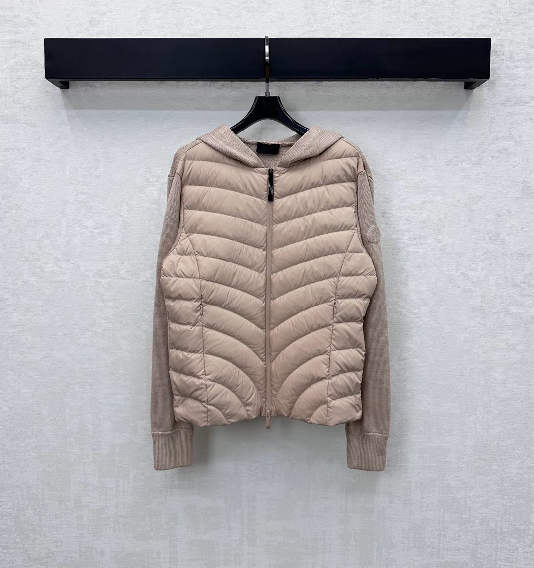 Moncler Hooded Padded Down Jacket: Lightweight, Warm, and Stylish 2025 Edition