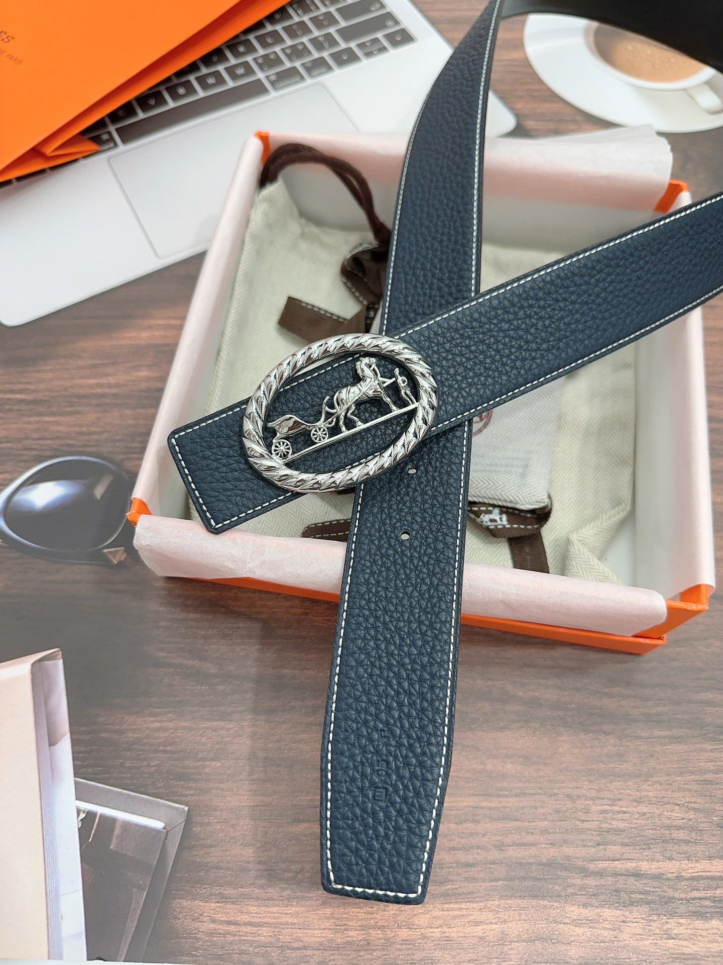 p391 Purchased a real grade Hermes, a horse-skin belt, double-headed cow skin, 3.8 cm wide - 图片 2