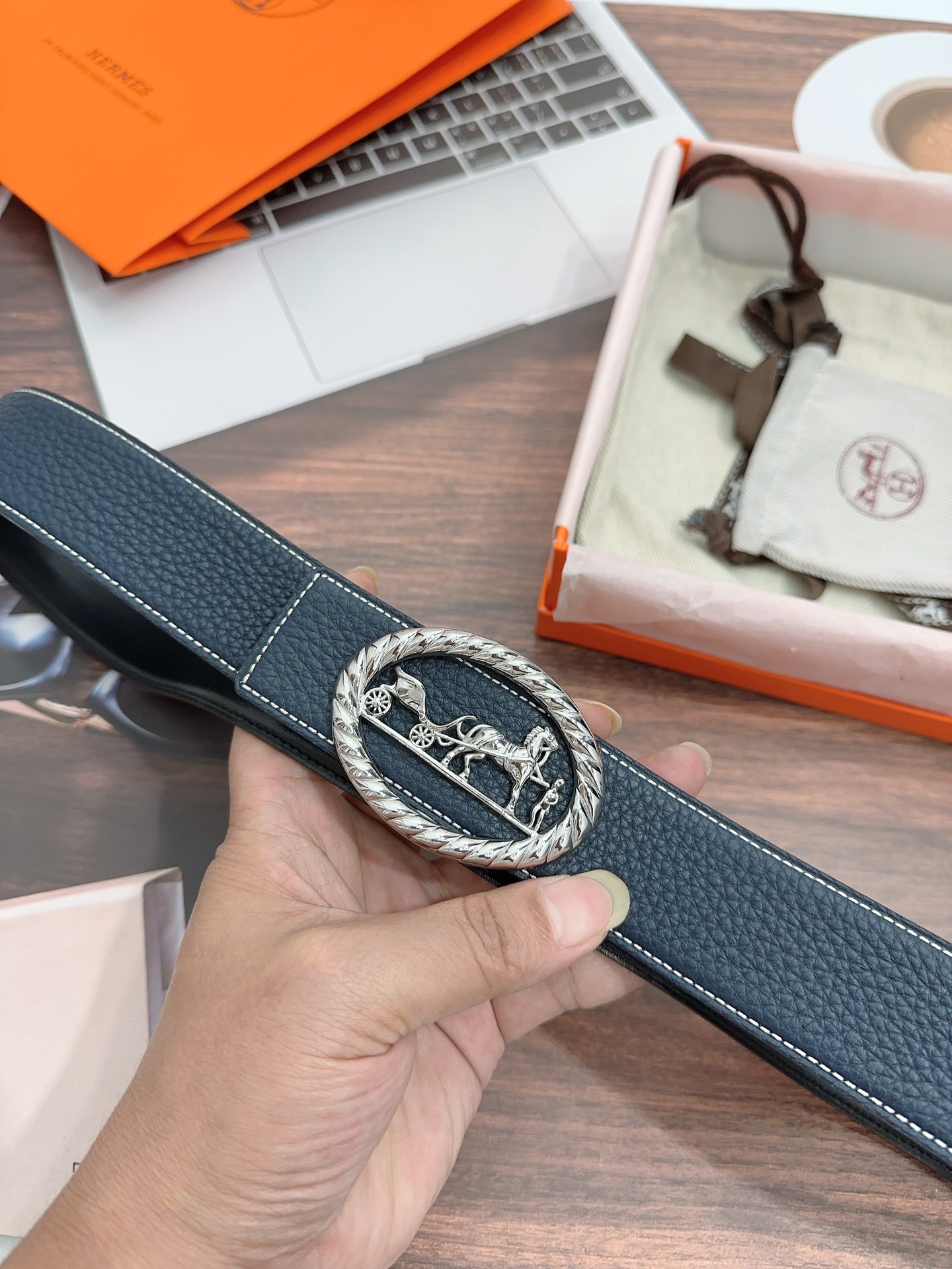 p391 Purchased a real grade Hermes, a horse-skin belt, double-headed cow skin, 3.8 cm wide - 图片 4