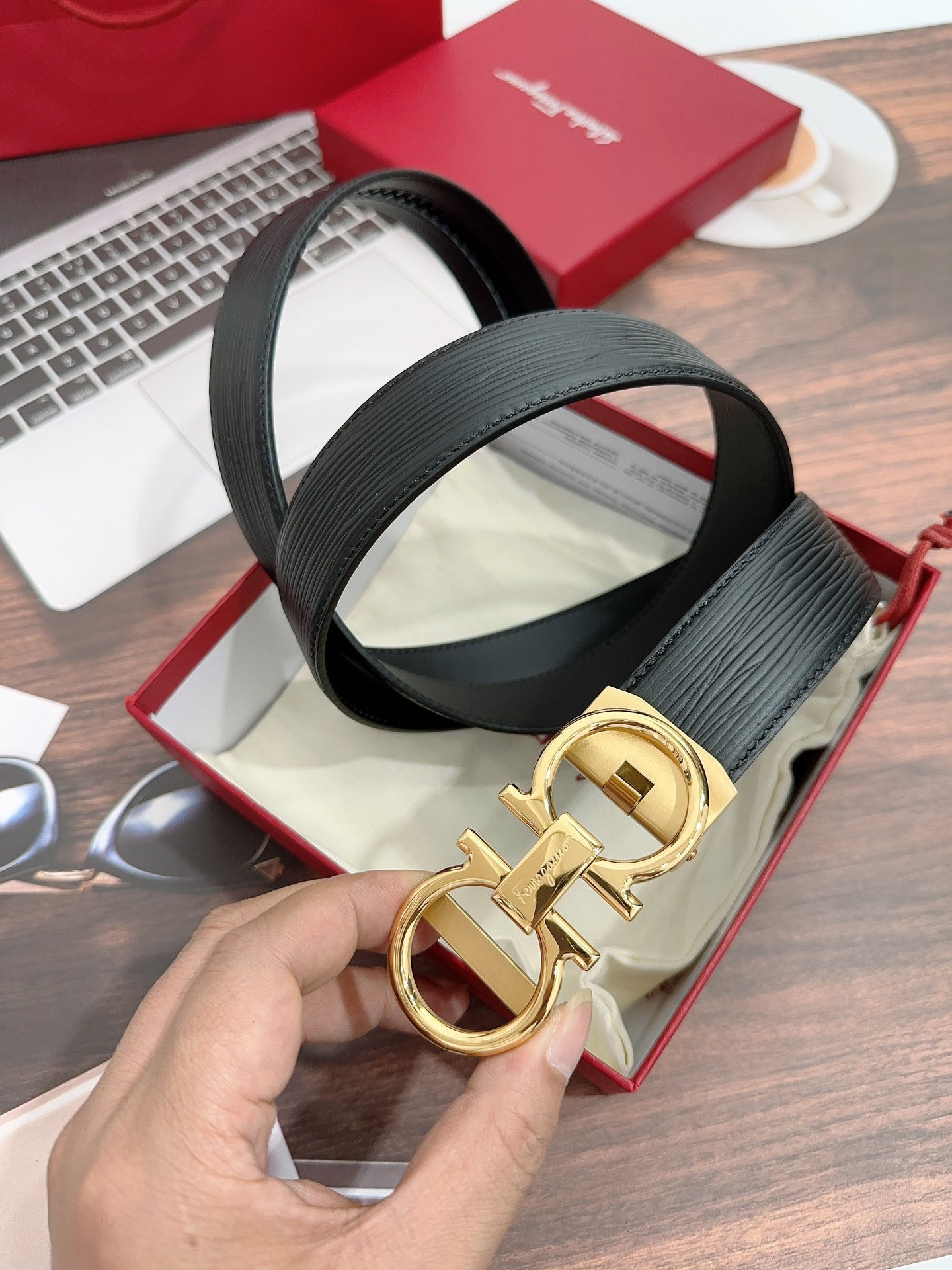 Ferragamo Haute Couture Luxury Atelier Designer Belt Tie Accessories 3