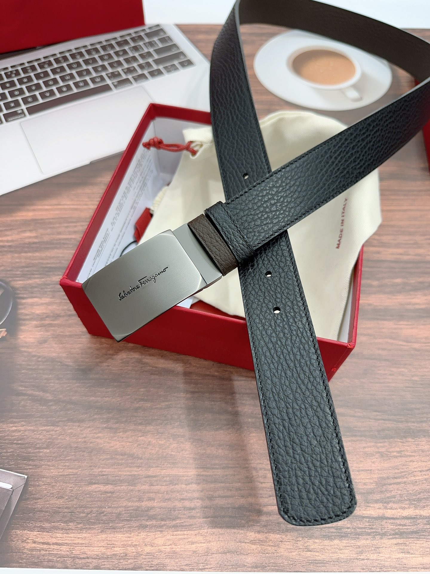 [Ferragamo Belts]Ferragamo authentic size 3.5cm, original leather, business si