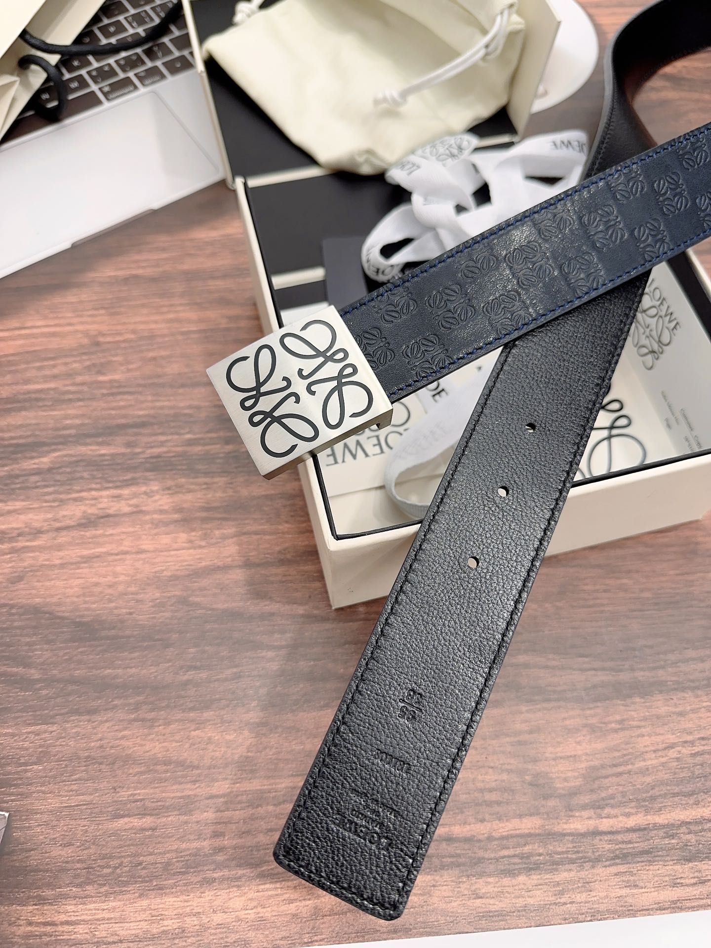 [Loewe Belts]classic work