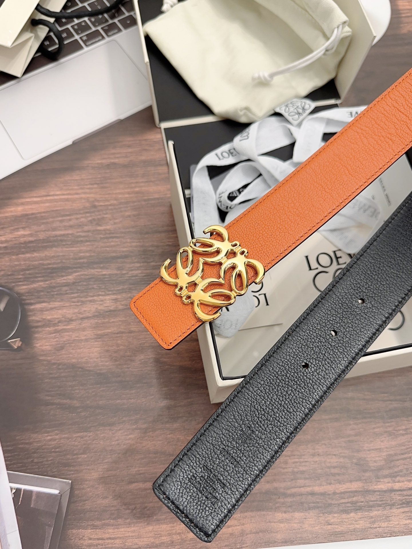 [Loewe Belts][Luo Yiwei] Width 4.0cm Exquisite craftsmanship, soft and delicat