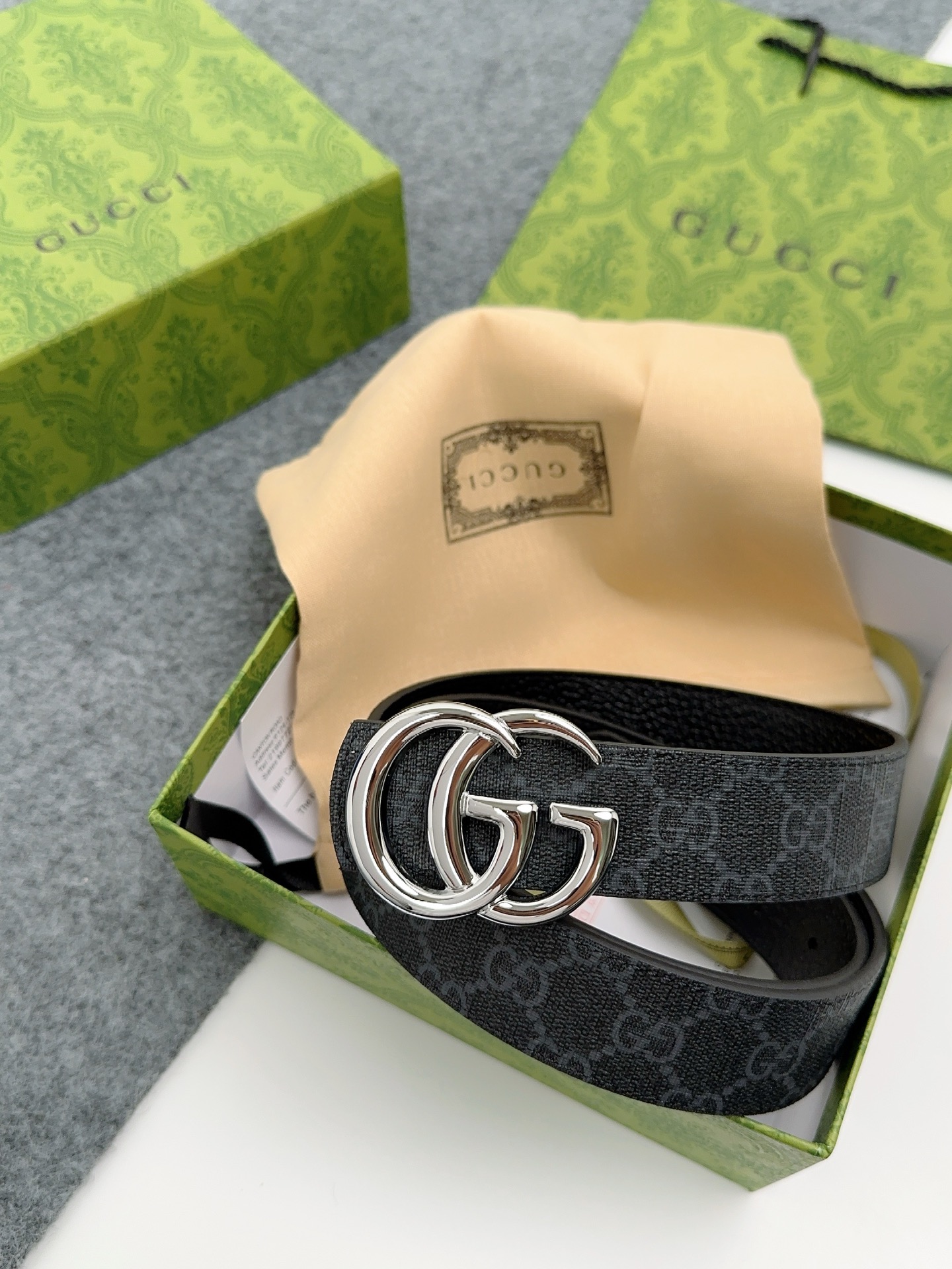 GUCCI  專櫃獨家品質35毫米 演繹時尚經典   
