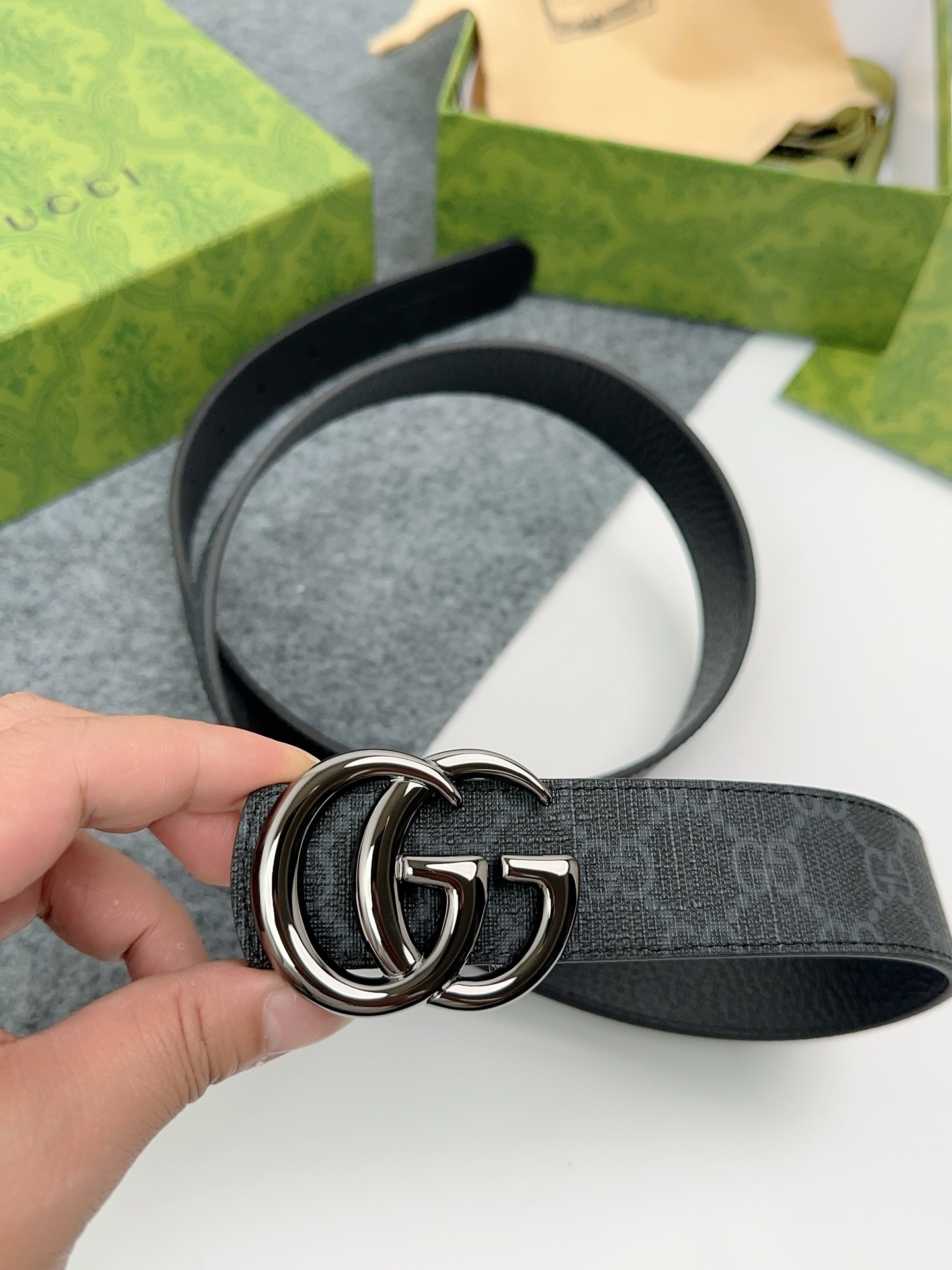 GUCCI  專櫃獨家品質35毫米 演繹時尚經典   