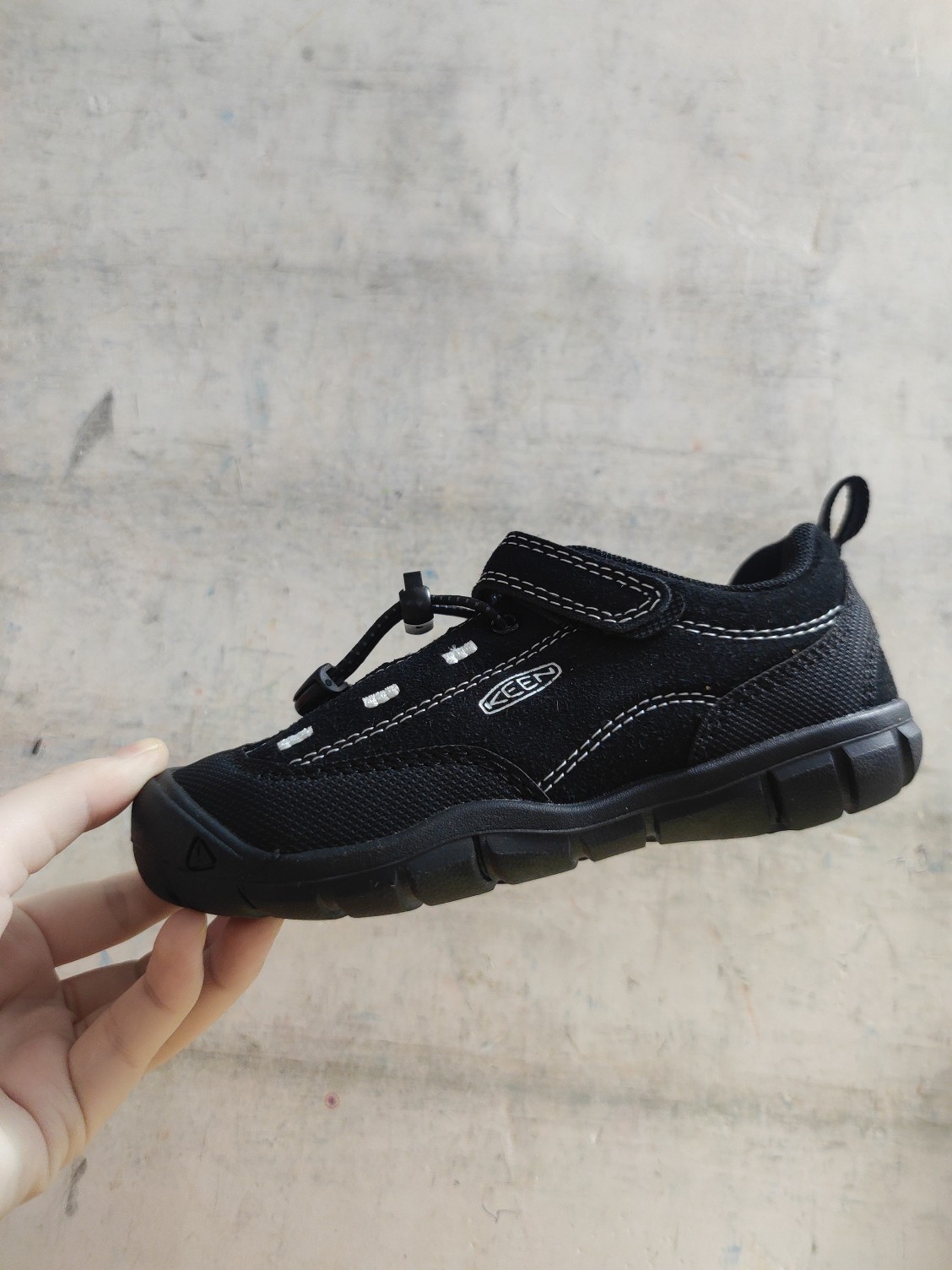 图片[9]-新色😍出 ， 编码：1020001 KEEN 登山鞋24-37 头层麂皮面料防水效果超好 高级感满满 内部搭配的也是鞋垫中的天花板欧仕莱！外出游玩穿它真的就是超级舒服的一天🙈-选品中心