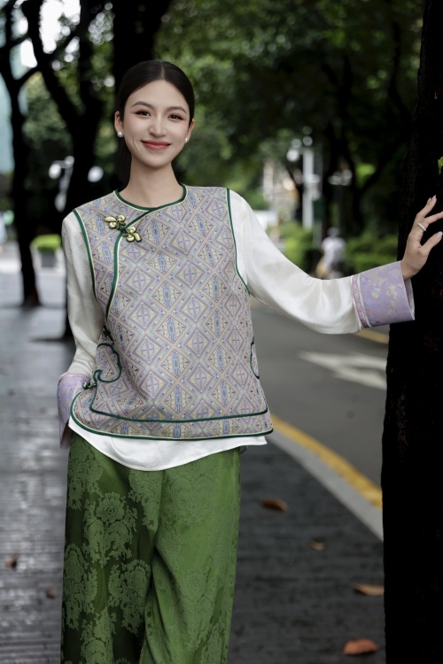 Silk Brocade Vest with Matching Top and Pants - Traditional Chinese Style 1 Silk Brocade Vest with Matching Top and Pants - Traditional Chinese Style