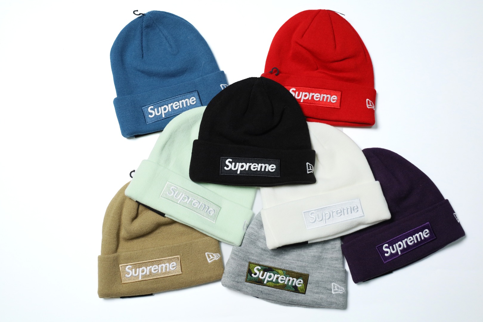 100💰福利价 （编号78）
不接急单，1-3天发 
Supreme × New Era FW23 WEEK 16 Box Logo Beanie 丙烯酸 绒线帽 
男女同款 可以搭配情侣款 无水洗 保真 刺绣细节自己看  
8个配色 


