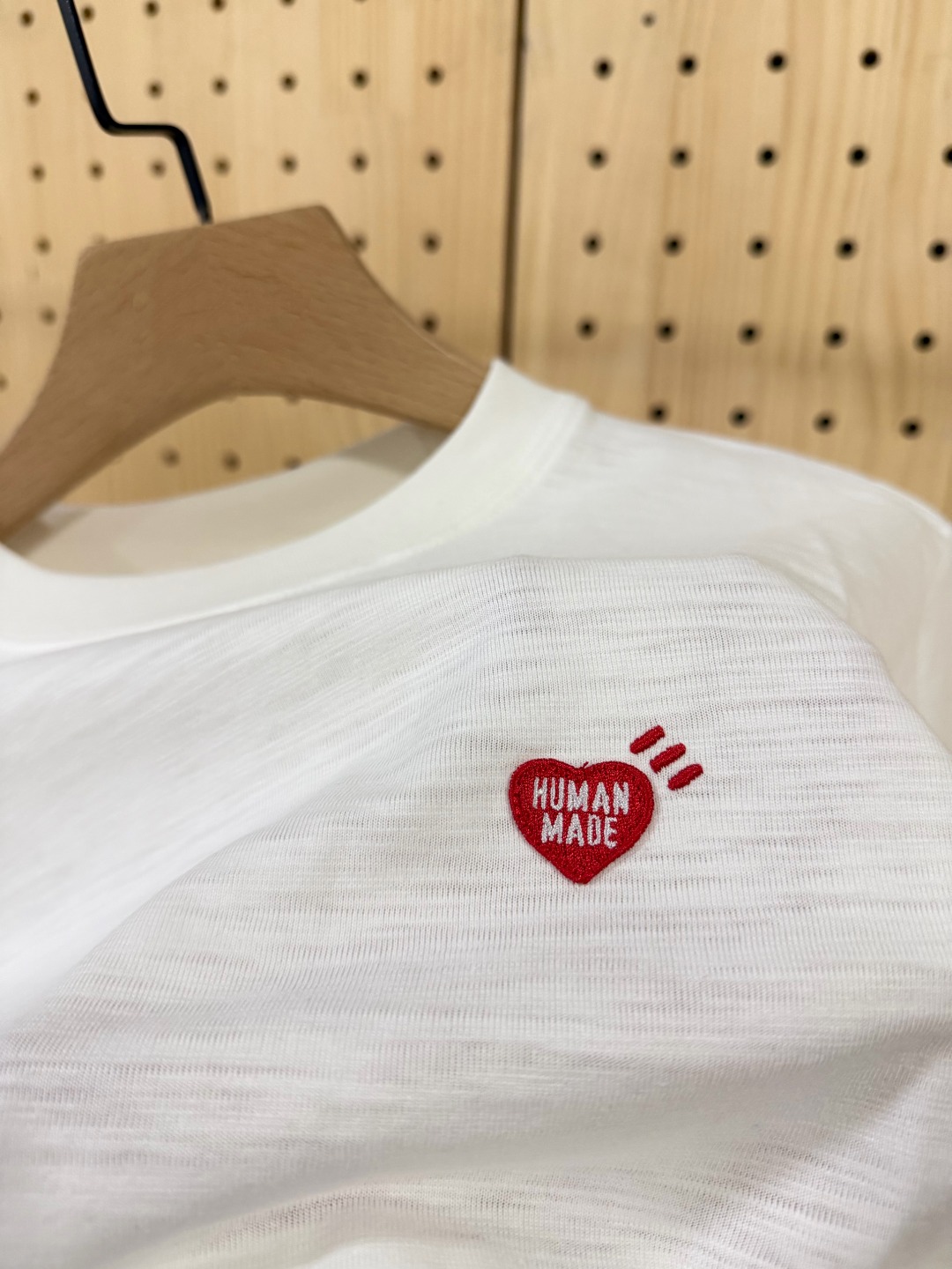 110💰特价🉐（编号78）
HUMANMADE 鸽子印花小标长袖T恤  
竹节棉面料 男女同款 胸前爱心刺绣 背后印花logo
  白色 S-XL 现货秒发