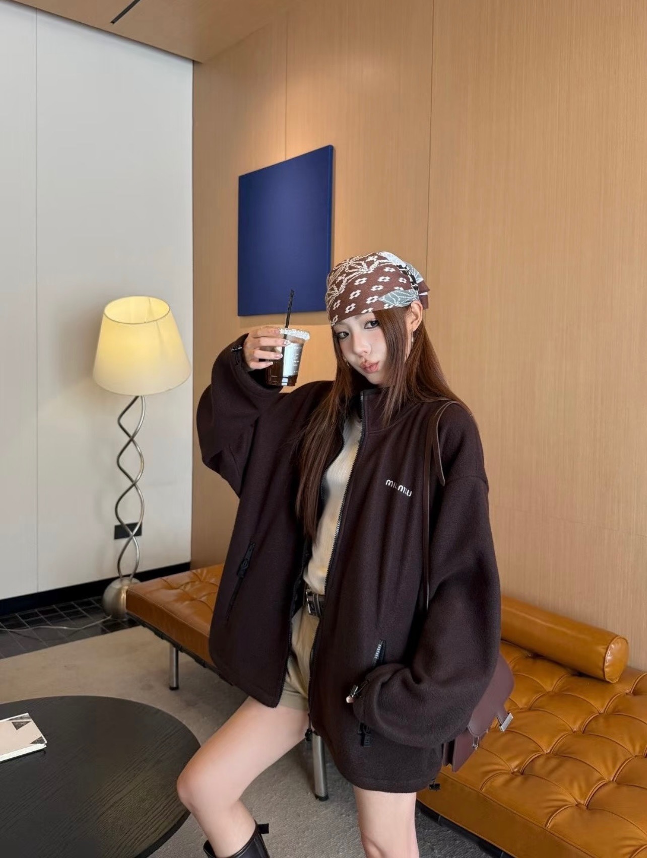  💰135
𝐌𝐢𝐮/缪缪🏠 咖啡摇粒绒外套🌰
男女同款 大版型！
表面颗粒饱满蓬松，触感软糯得像云朵，
穿上就不想脱下来！
颜色：咖色
尺码：SML
s码推荐： 80~100
m码推荐：100～115
L 码推荐： 115～135 