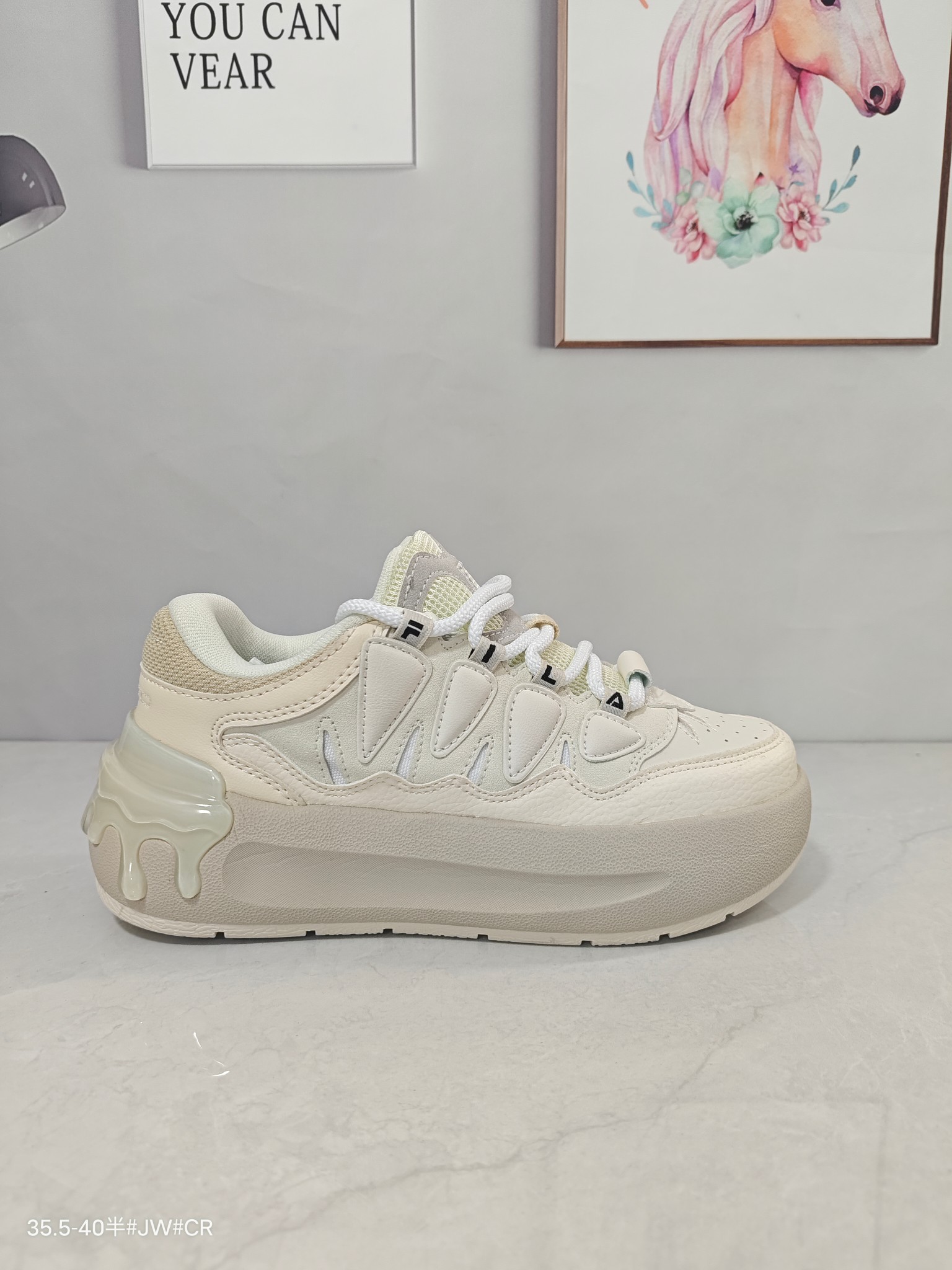 集合图🔥💰130 ✅FILA斐乐 CARROT 萝卜鞋1.0 百搭休闲 轻松舒适 防滑减震耐磨 低帮 板鞋 货号:F12W431212FAA 尺码:35.5 36 36.5 37.5 38 38.5 39 40 ID:HL06951023 Size:35.5～40B