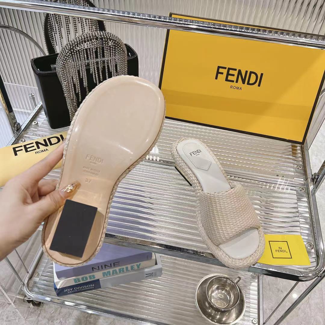 Fendi Women's Raffia Platform Slide Sandals | Comfortable & Stylish Summer Shoes 4 i1718481018 595 5