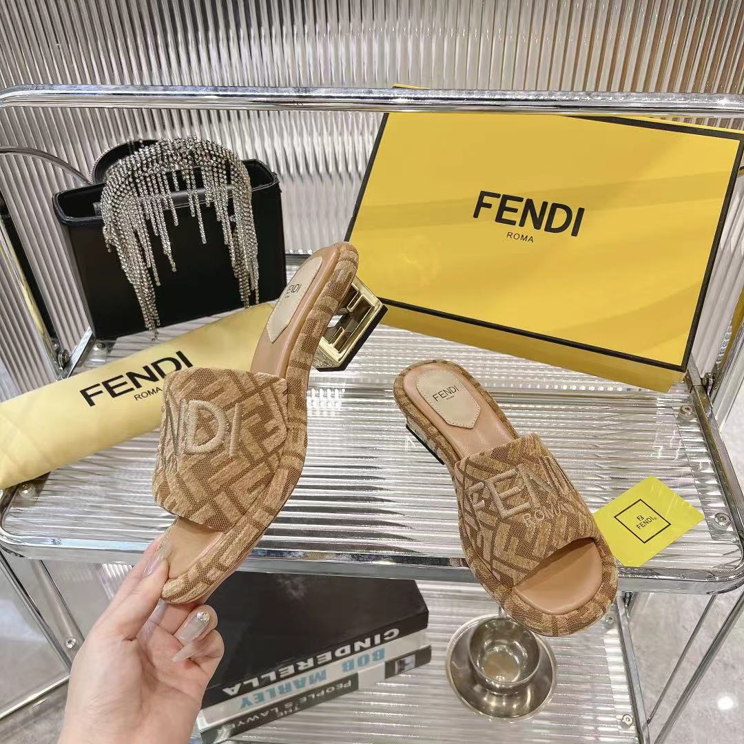 Fendi Women's FF Logo Platform Slide Sandals Luxury Designer Shoes 2 i1740933219225 2684 0 3