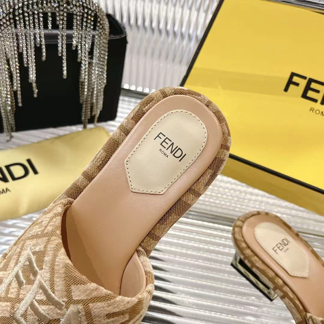 Fendi Women's FF Logo Platform Slide Sandals Luxury Designer Shoes 10 i1740933219826 4620 0 8
