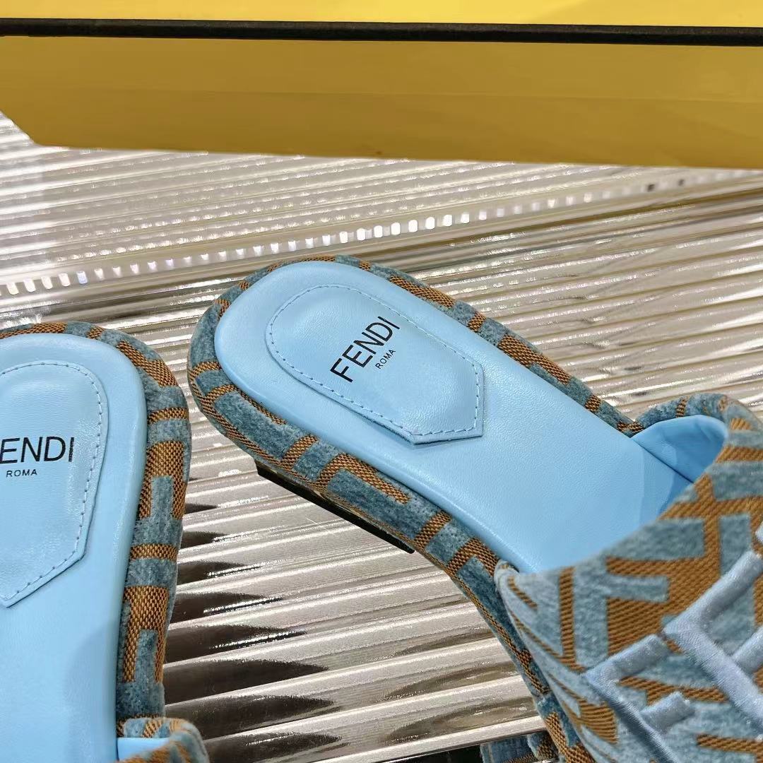 Fendi Roma Platform Slides: Stylish, Comfortable, and Uniquely Designed 9 i1740933311370 3142 0 7