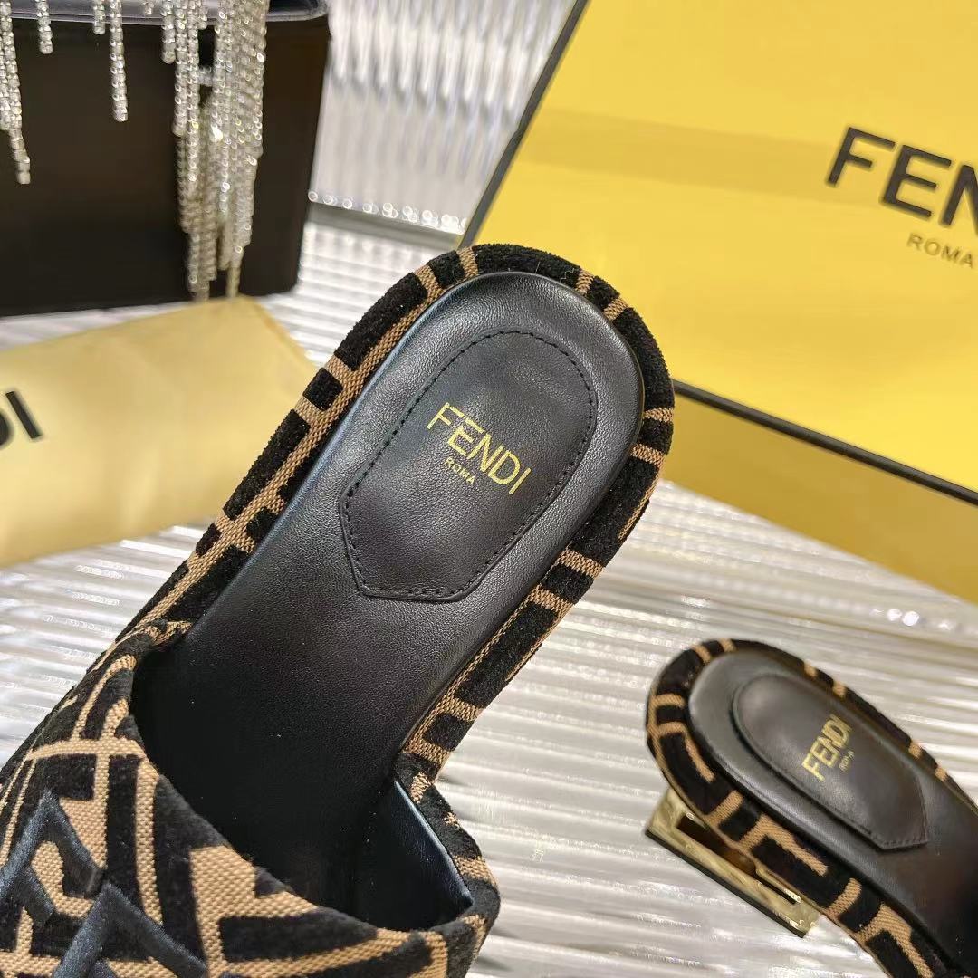 Fendi Women's FF Platform Slides, Brown and Black, Comfortable and Stylish 8 i1740933395637 3476 0 6