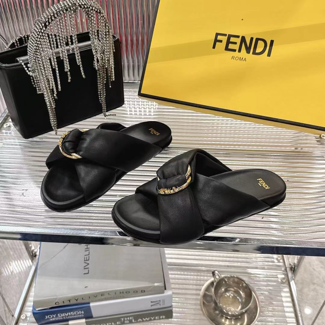 Fendi 25SS FF Flat Leather Sandals - Comfortable & Stylish Summer Slides