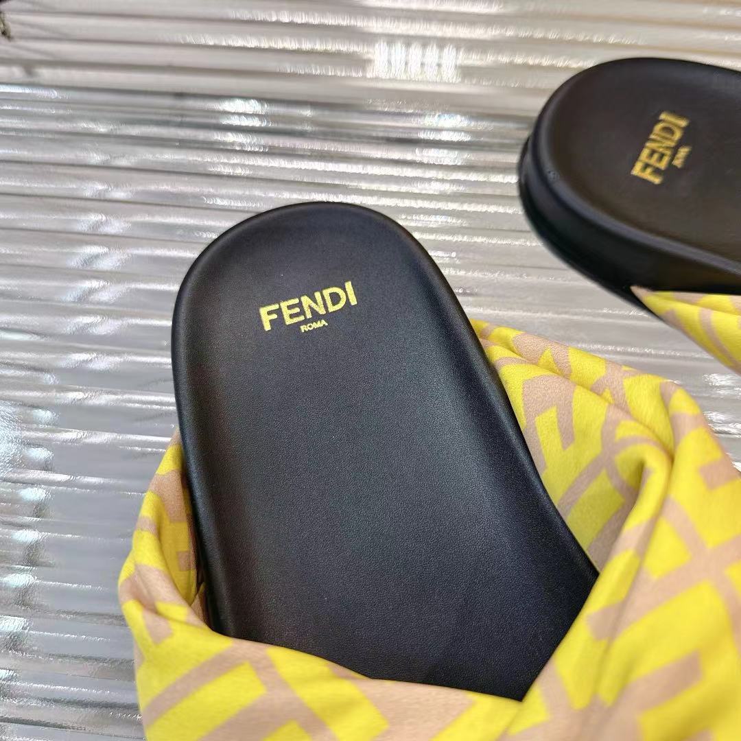 Fendi FF Flat Leather Sandals - Comfortable and Stylish Summer Essential 8 i1742410267687 1115 0 6