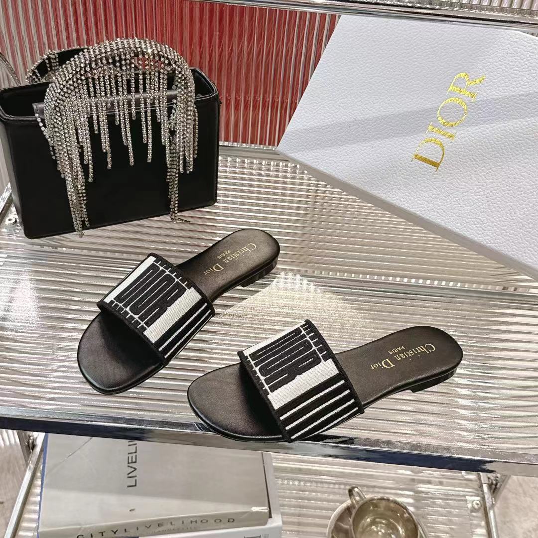 Dior Miss Dior Slides: Elegant Embroidered Logo Sandals for Women 4 i1742442213198 7082 0 1