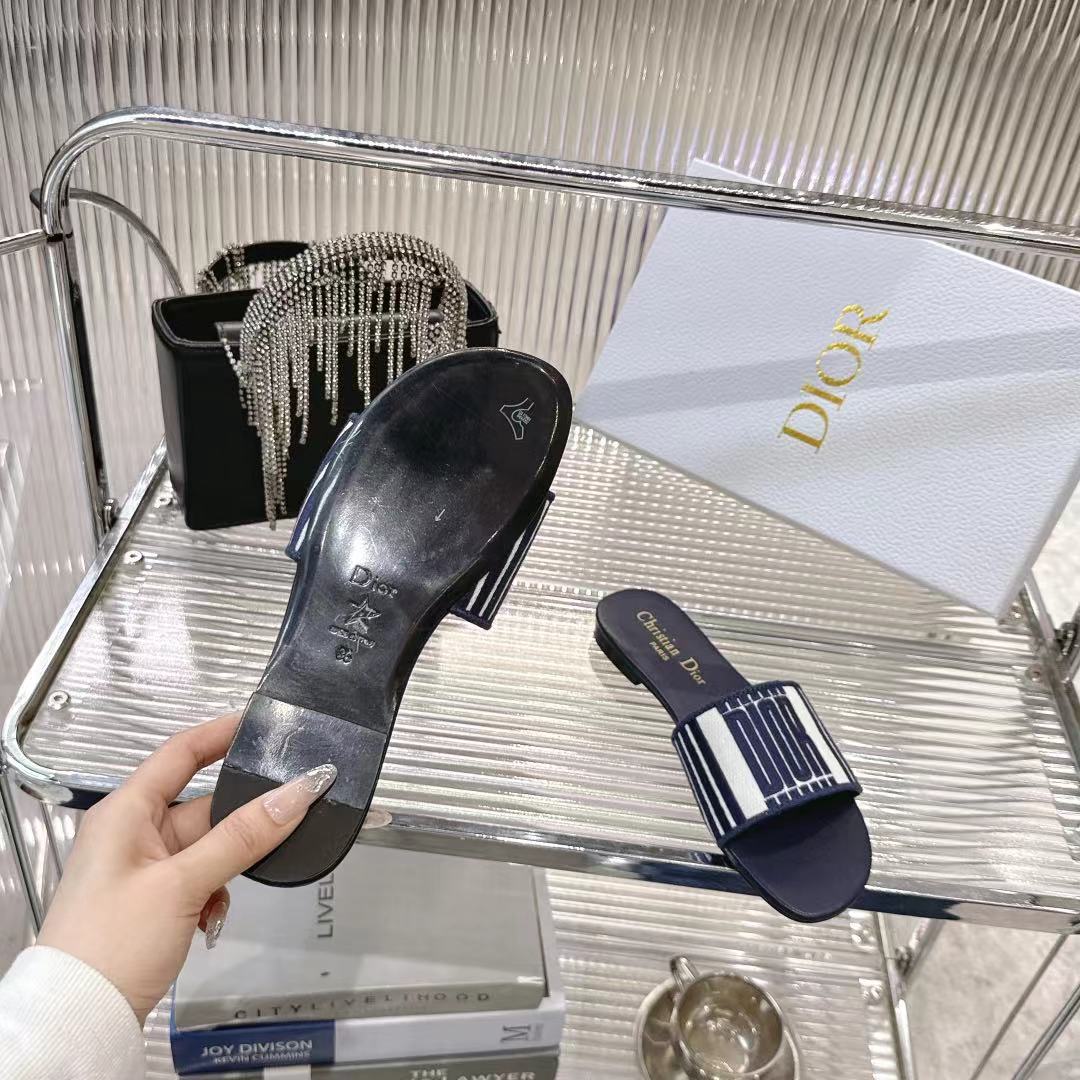 i1742442261116 737 0 8