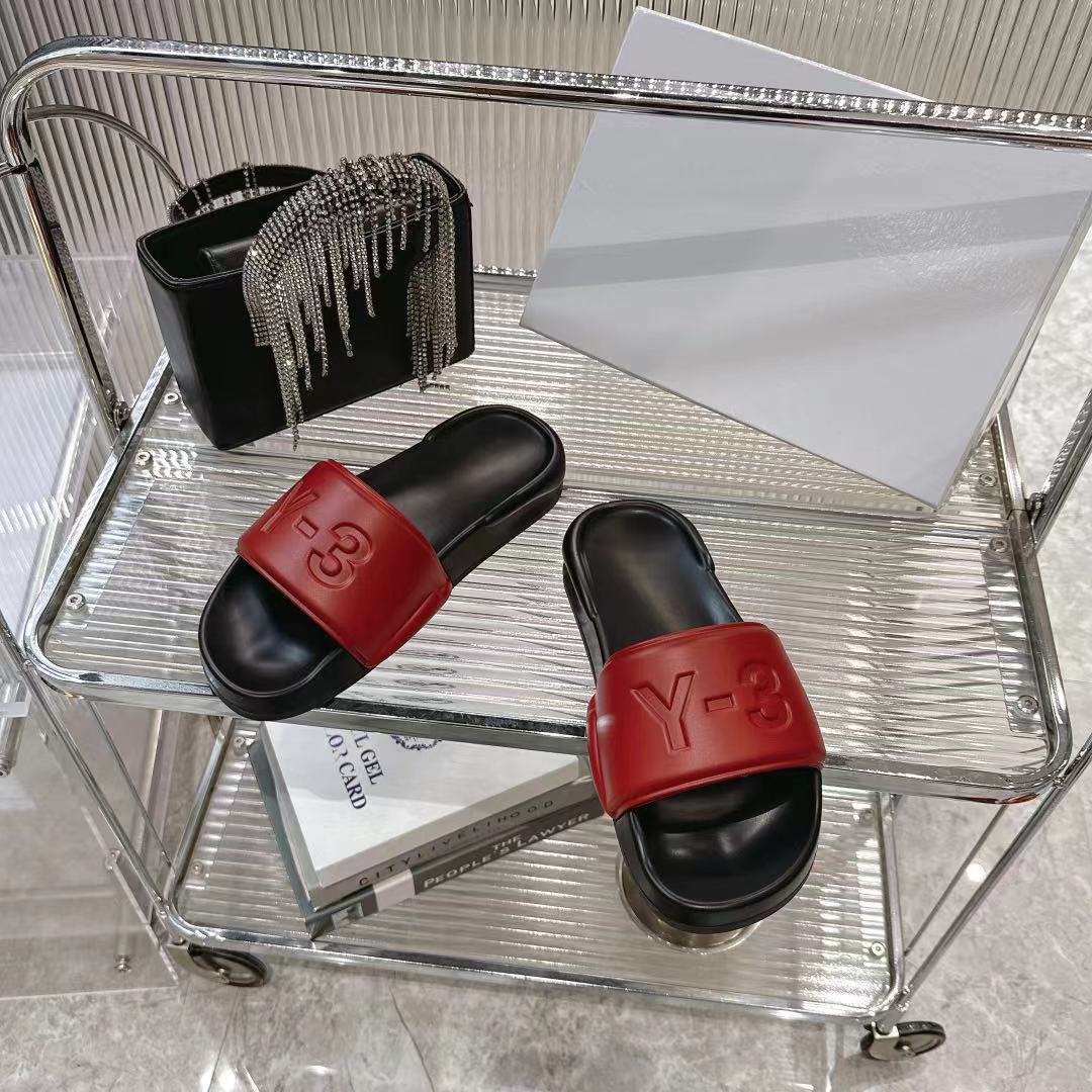 New $252 Y-3 Early Spring Slippers: Luxurious Black, Green, Red, White. - 图片 2