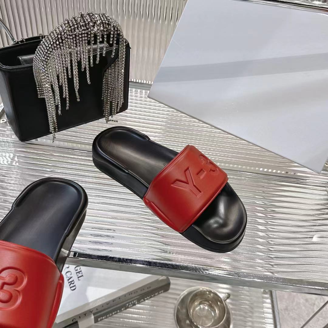 New $252 Y-3 Early Spring Slippers: Luxurious Black, Green, Red, White. - 图片 5