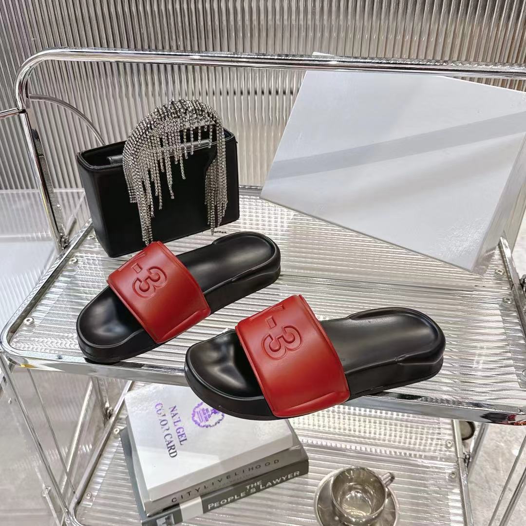 New $252 Y-3 Early Spring Slippers: Luxurious Black, Green, Red, White. - 图片 3