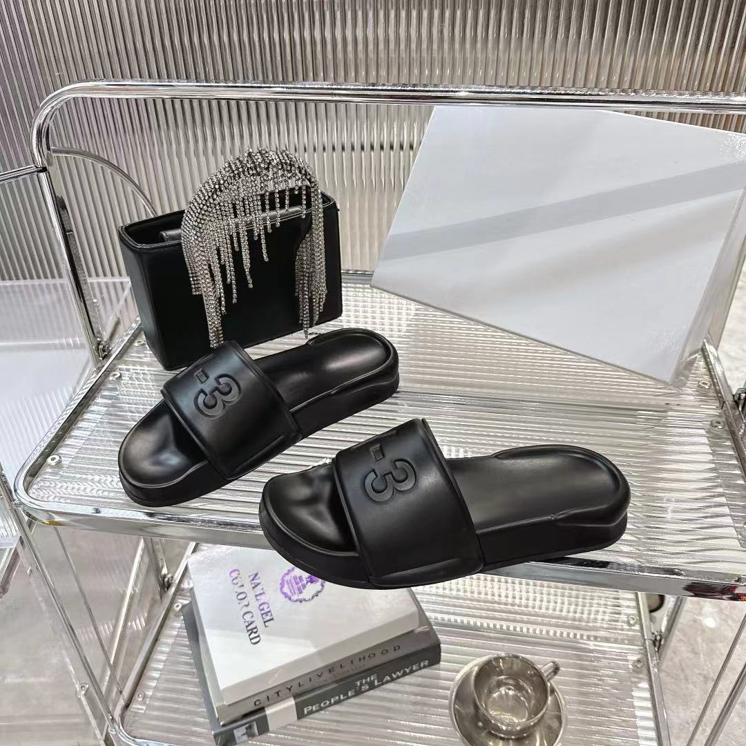 New $252 Y-3 Early Spring Slippers: Luxurious Black, Green, Red, White. - 图片 3