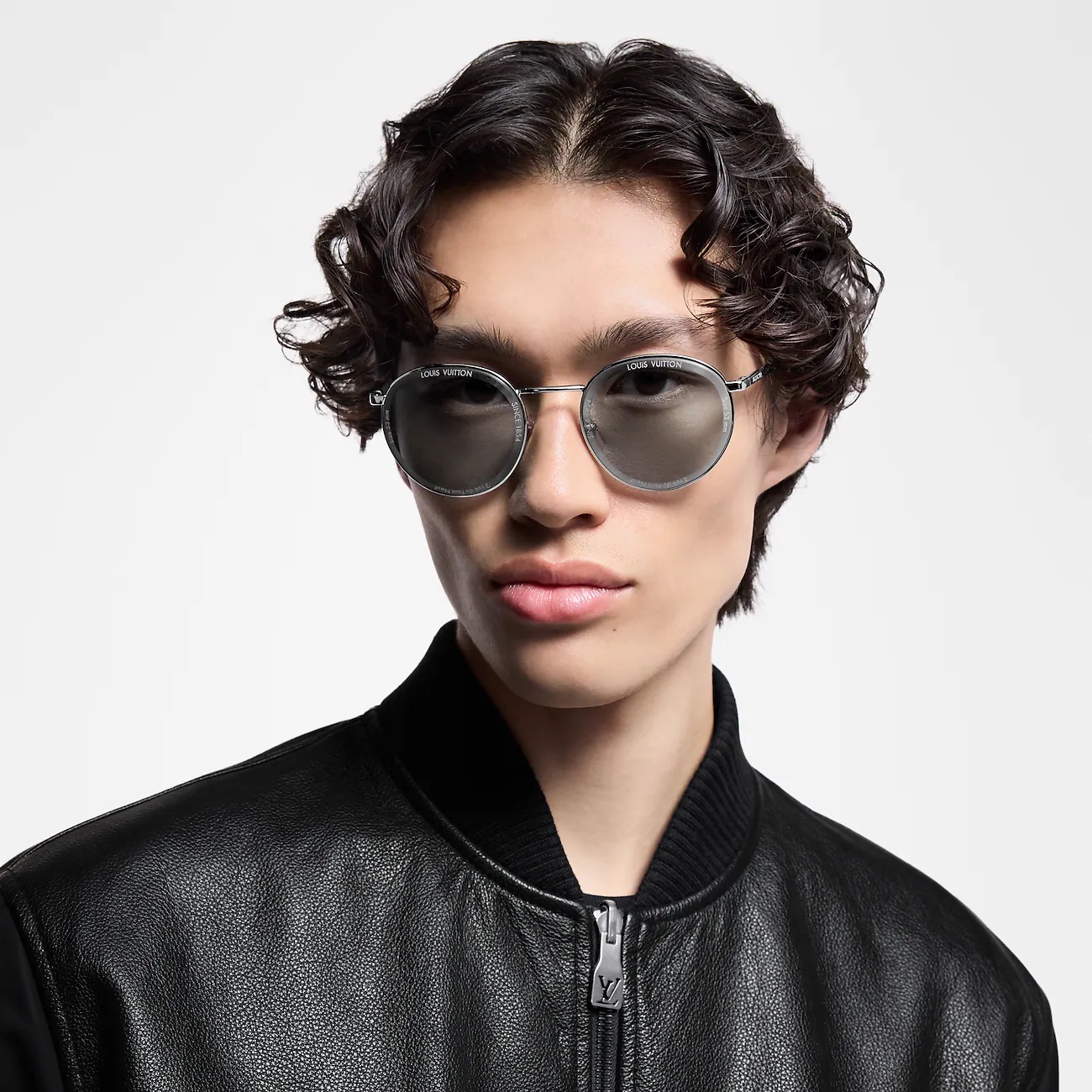  LOUIS VUITTO*
MODEL：Z2608U
SIZE：52口21-145
