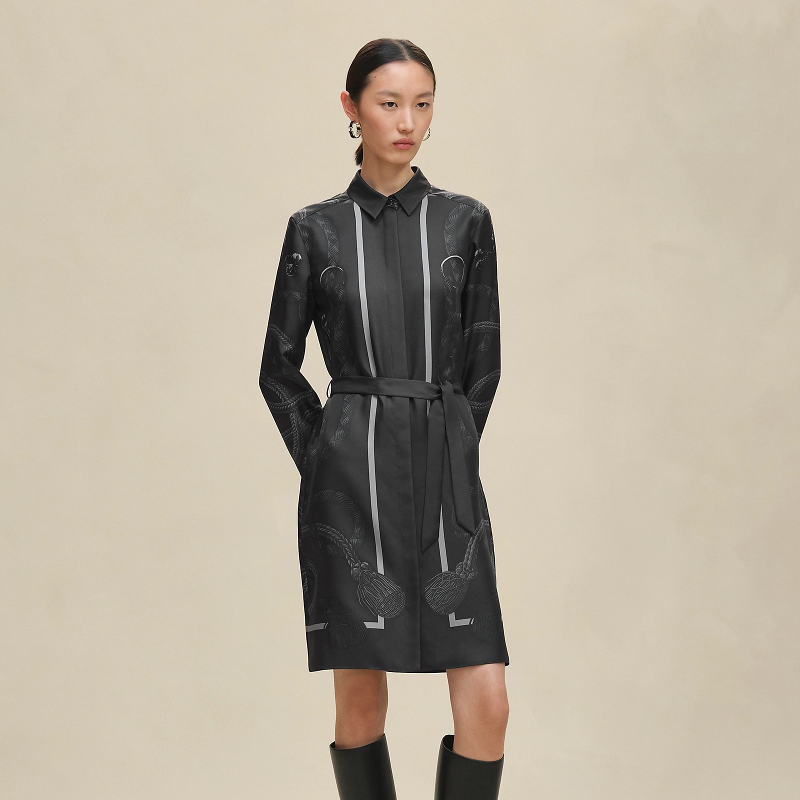 NO:547059,Model number D25092073 HERME* newest high-end boutique custom 19 Mmi heavy silk twill fabric positioning printing, hemp rope loop pattern printing loose versatile button long-sleeved shirt dress dress!  Black, light pink, (Size S shoulder width 36, bust 98, sleeve length 60, skirt length 95) hair, hermes, skirt, real silk, alexander wang19860909款号D25092073 HERME*新款 高端精品定制19姆米重磅真丝斜纹绸面料定位印花、麻绳环圈图案印花宽松百搭系扣长袖衬衣裙连衣裙！黑色、浅粉、 （S码肩宽36,胸围98,袖长60,裙长95）发,,hermes,skirts,real silk,alexander wang,Women's clothing