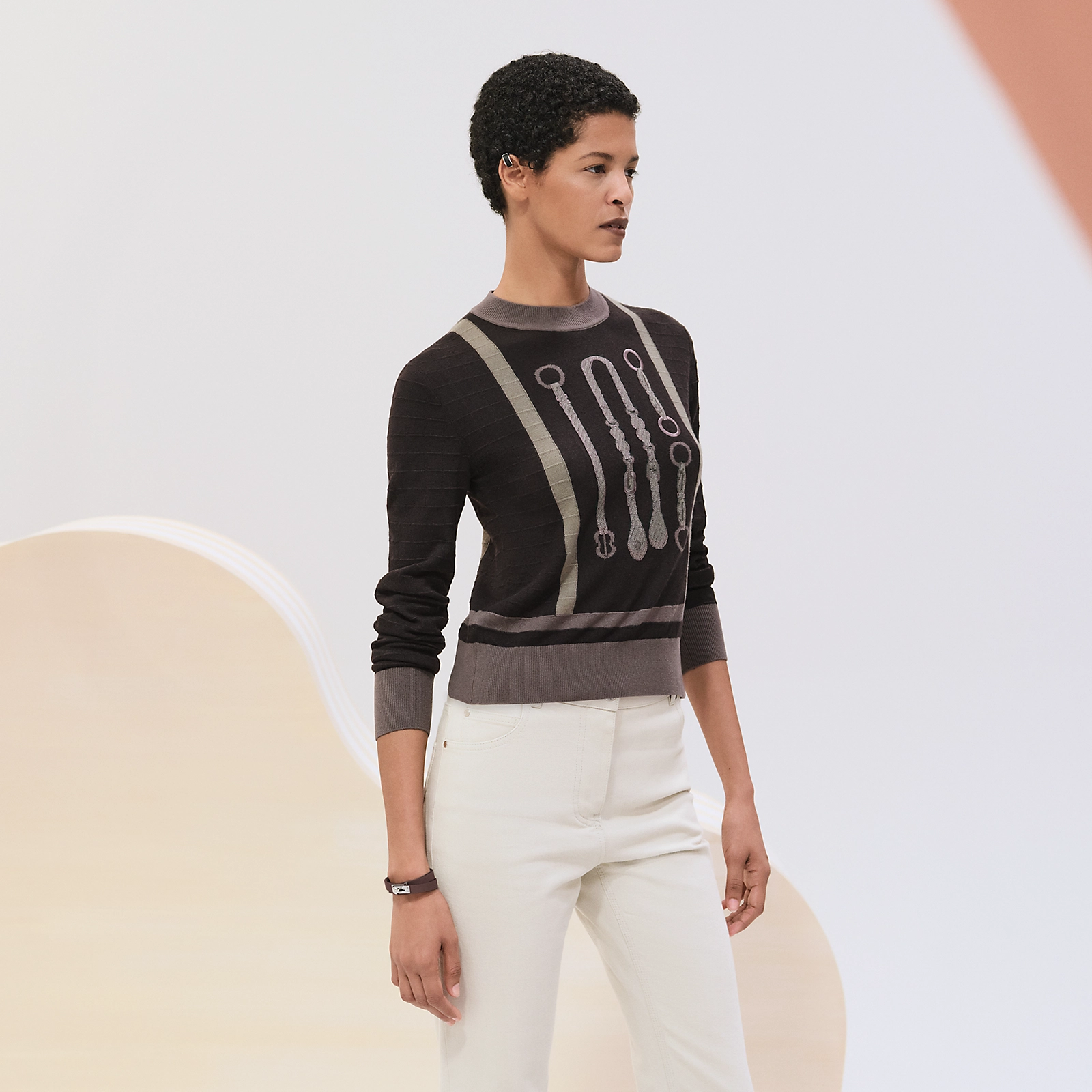 NO:561756,Style number G25835 HERME*S new H family high-end customized quality!  Fashionable loose pullover long-sleeved short knitted sweater top with saddle pattern three-dimensional embroidery and contrasting color suspenders!  Apricot, blue, brown, (M size shoulder width 40, chest 94, sleeve length 58, dress length 51) hair, hermes, alexander wang19860909款号G25835 HERME*S新款H家高端定制精品质量！马鞍图案立体绣花撞色背带时髦宽松套头长袖短款针织衫上衣！杏色、蓝色、咖啡色、（M码肩宽40,胸围94,袖长58,衣长51）发,,hermes,alexander wang,Women's clothing