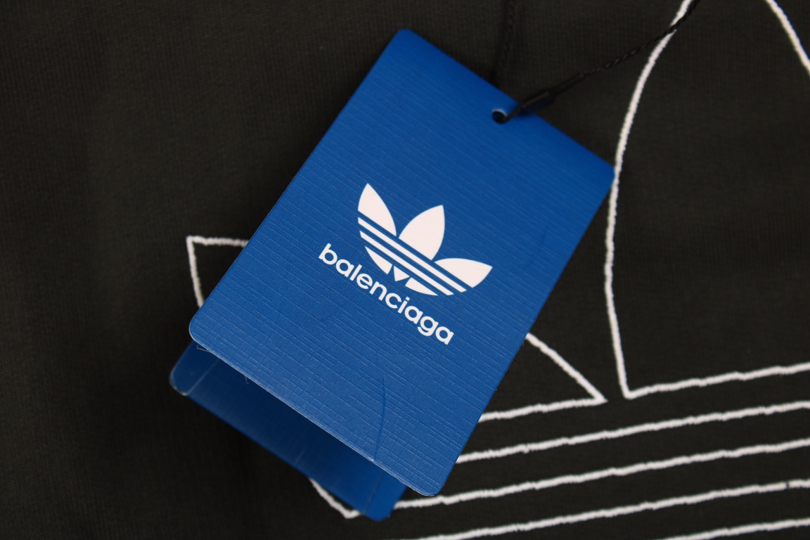 balenciaga x adidas 三叶草联名复古帽衫